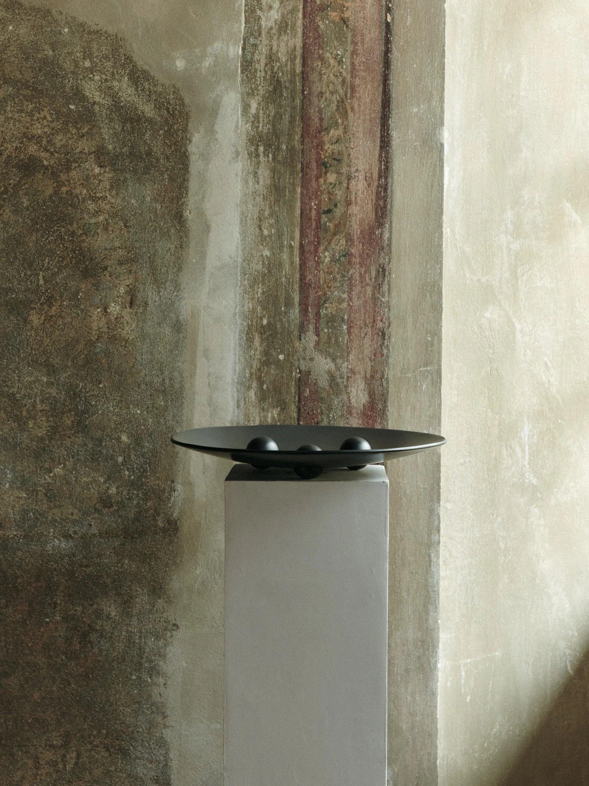 THE ROE STUDIO TRAY OBJECT 003 by Louise Roe | The Oblist