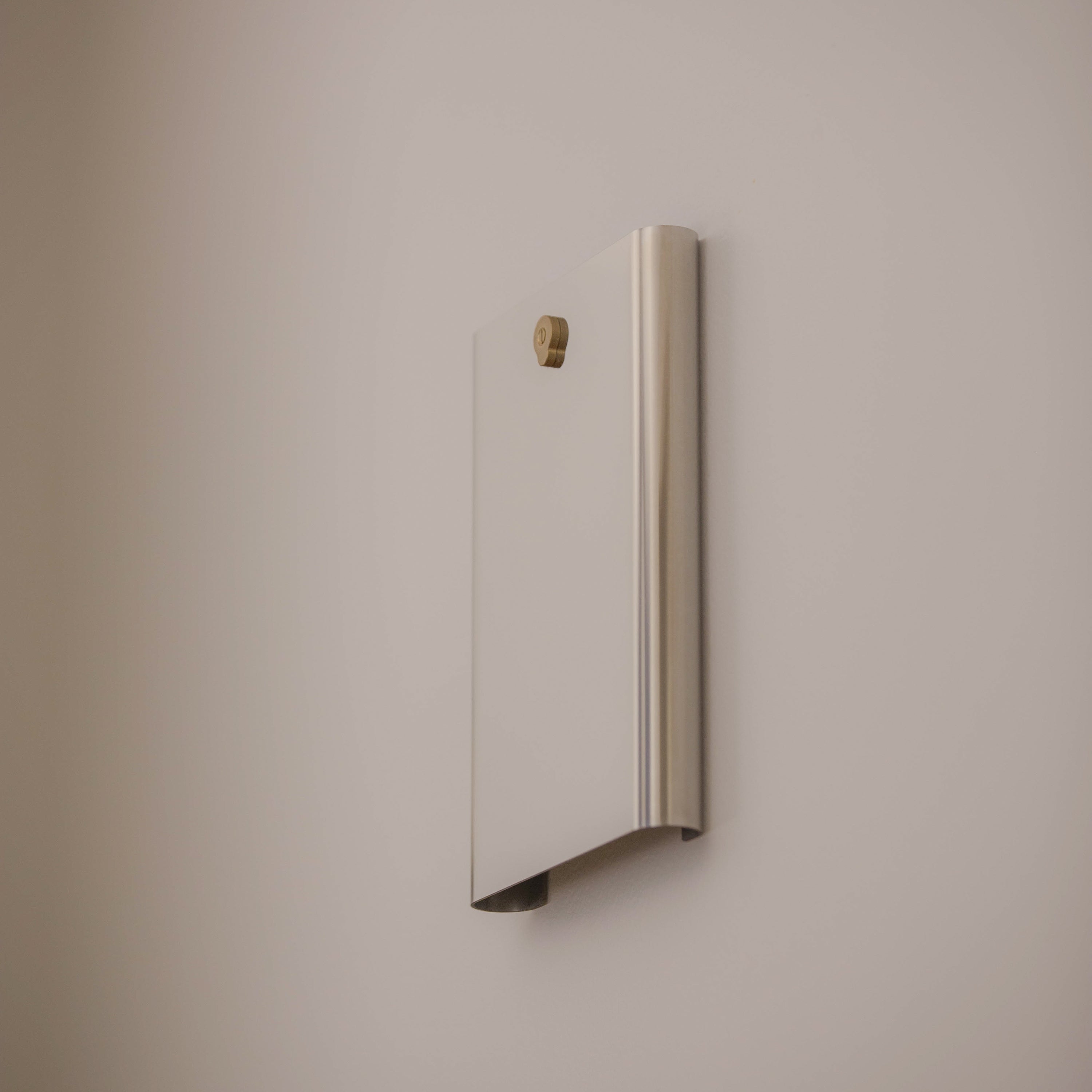 Porta Mirror by PARCTA | The Oblist