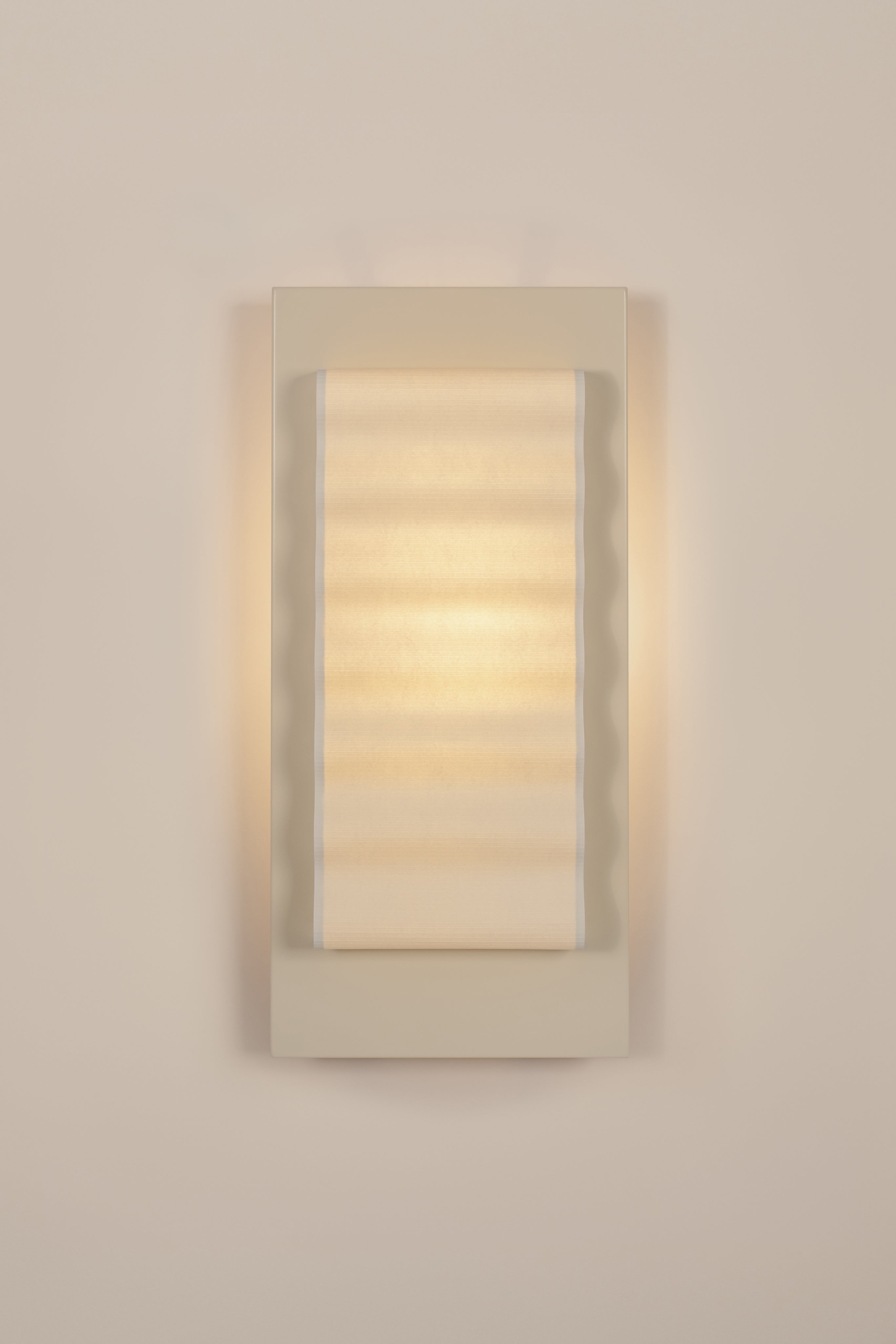 "Frame" OW L by Violaine d'Harcourt | The Oblist
