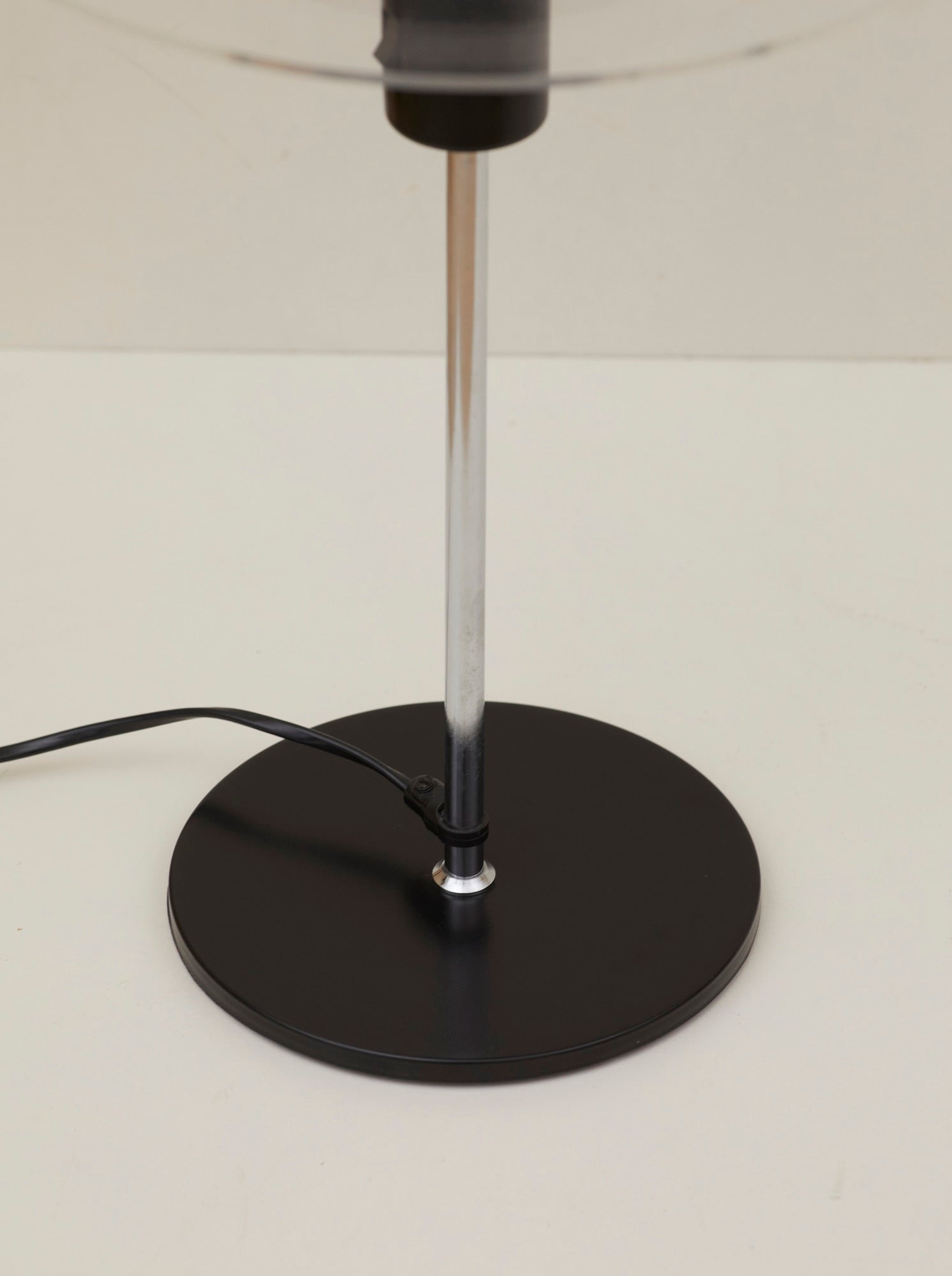 Postmodern Ikea Cirkle Table Lamp C. 1990 — top view of black base and chrome stem
