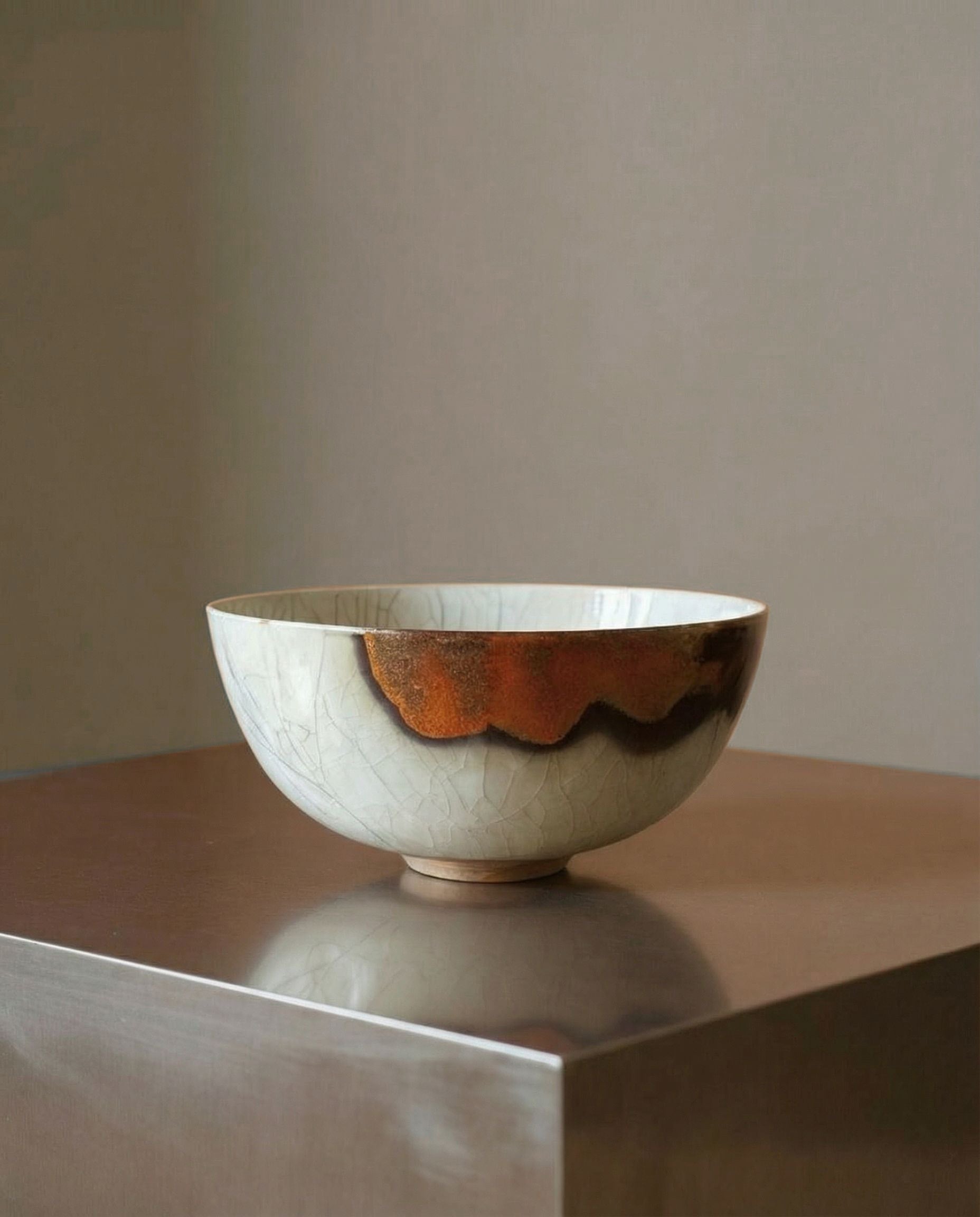 Large Japanese ceramic bowl Higashiyama Kyoto — side angle