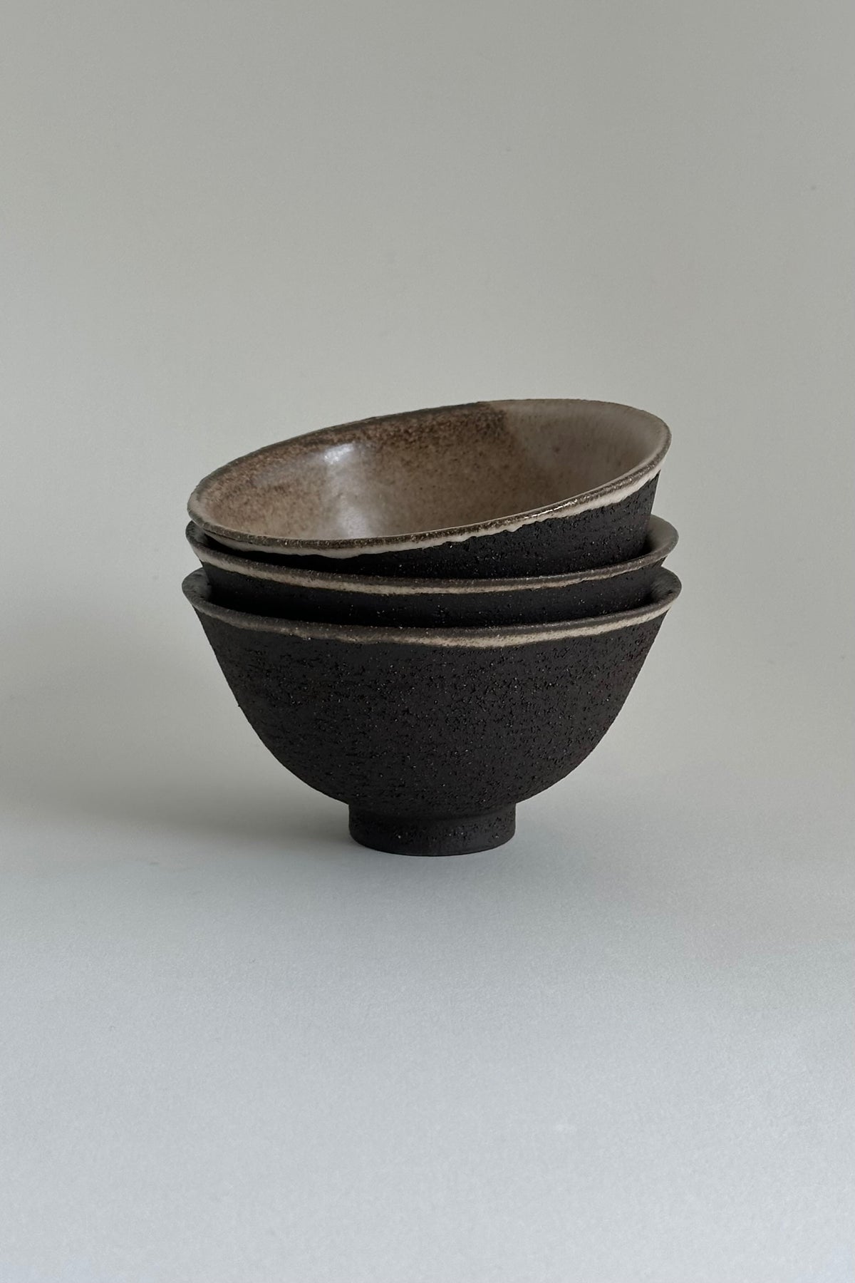 LIMINALIA bowl 02 — side angle