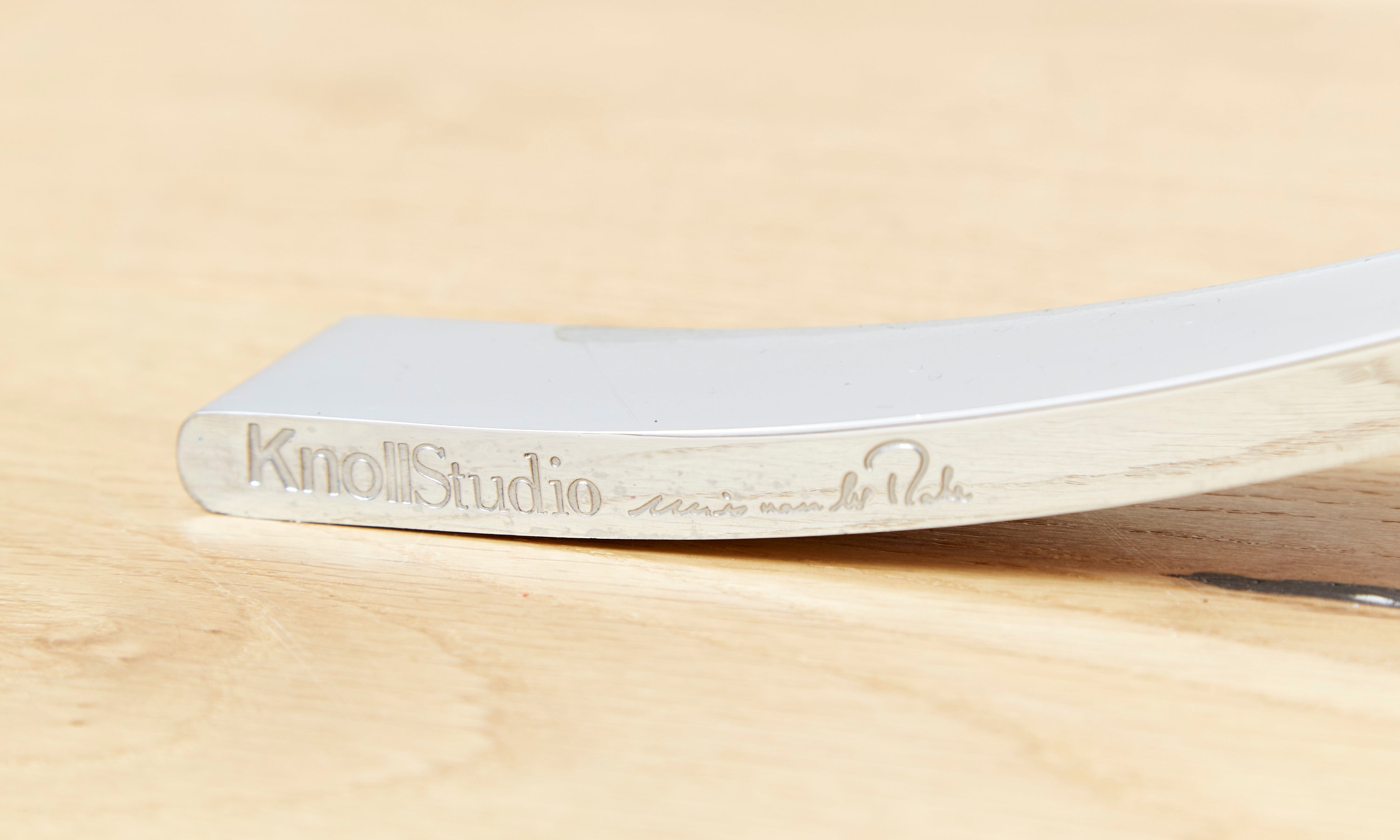 Fauteuil Lounge MR 90 Barcelona par Ludwig Mies Van Der Rohe pour Knoll Inc.