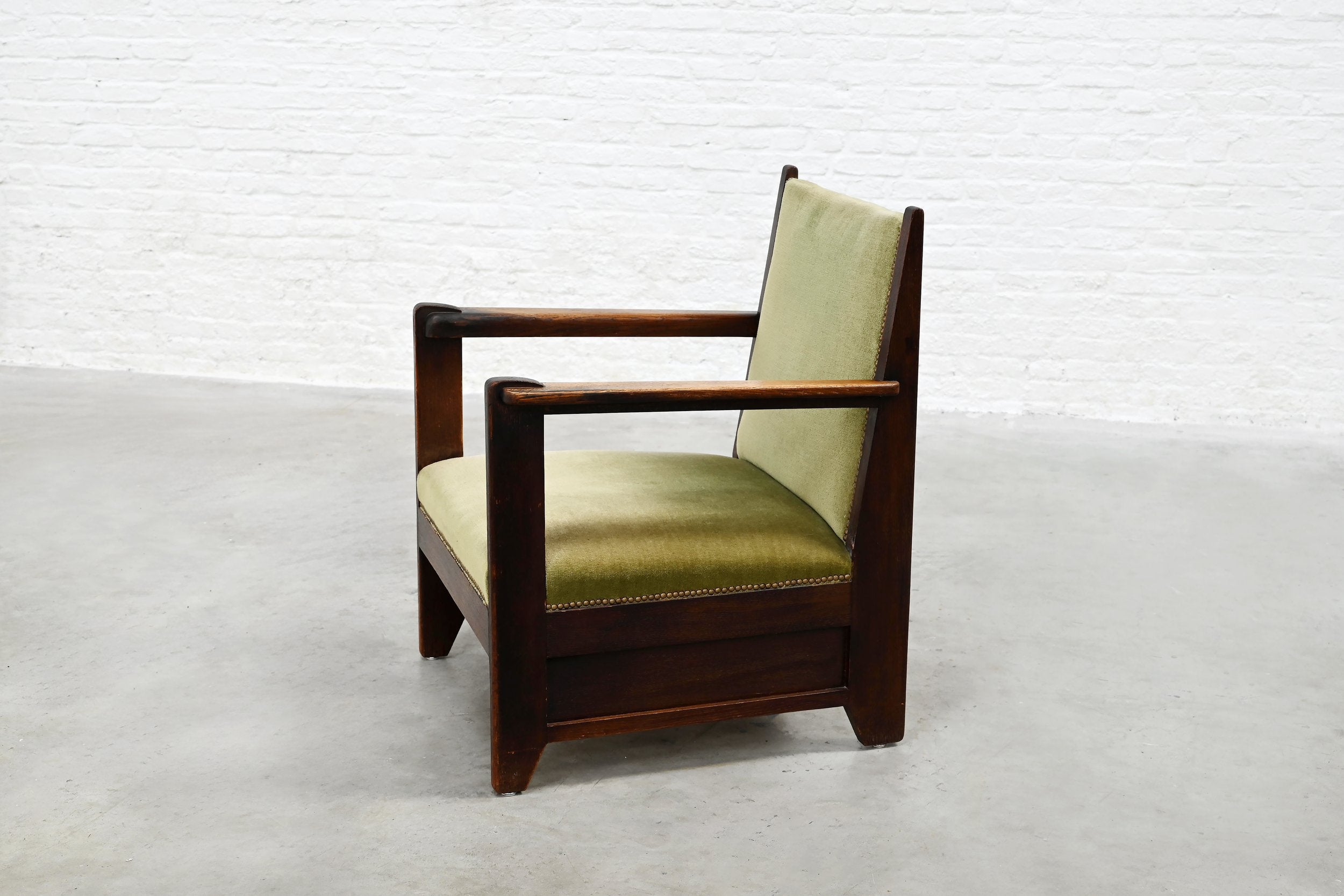 Hague School Armchair, The Netherlands, 1920s — detail view
