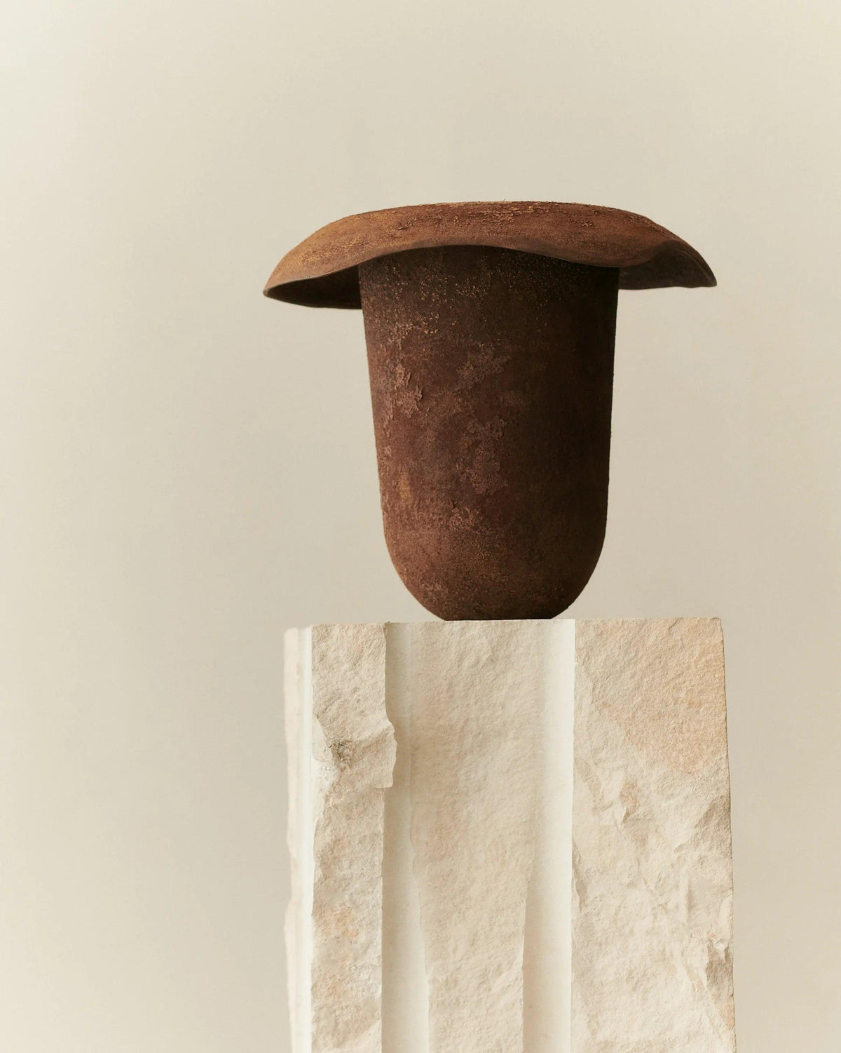 THE ROE STUDIO COLLAR OBJECT VASE 006 — close-up
