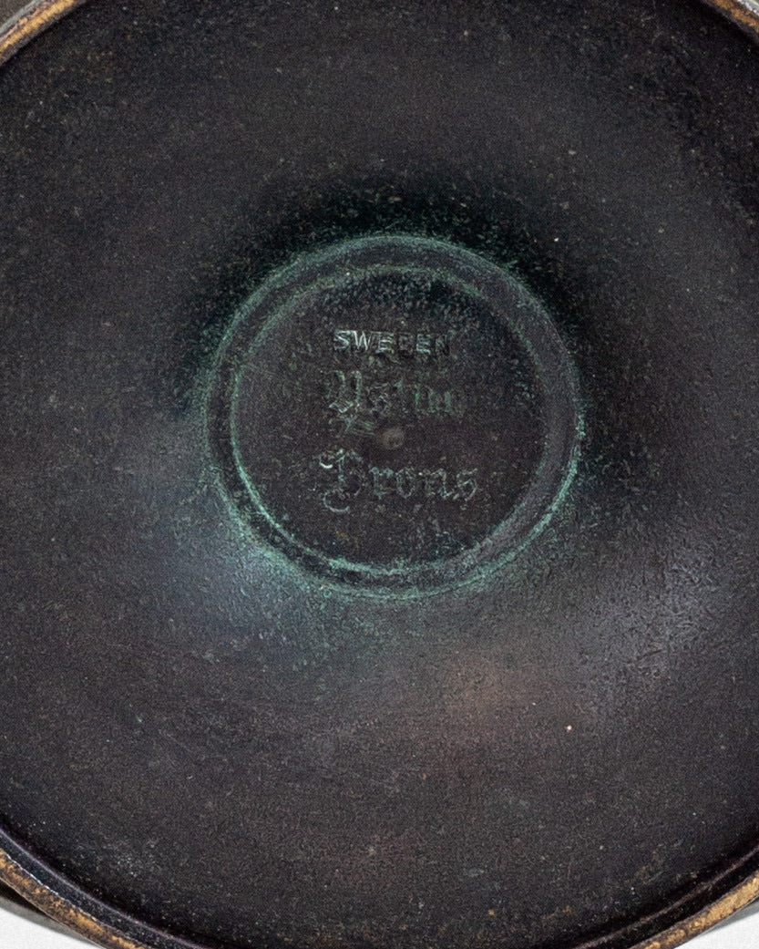 Coupe sur piédestal en bronze Art Déco par Ystad Metall, Suède années 1930