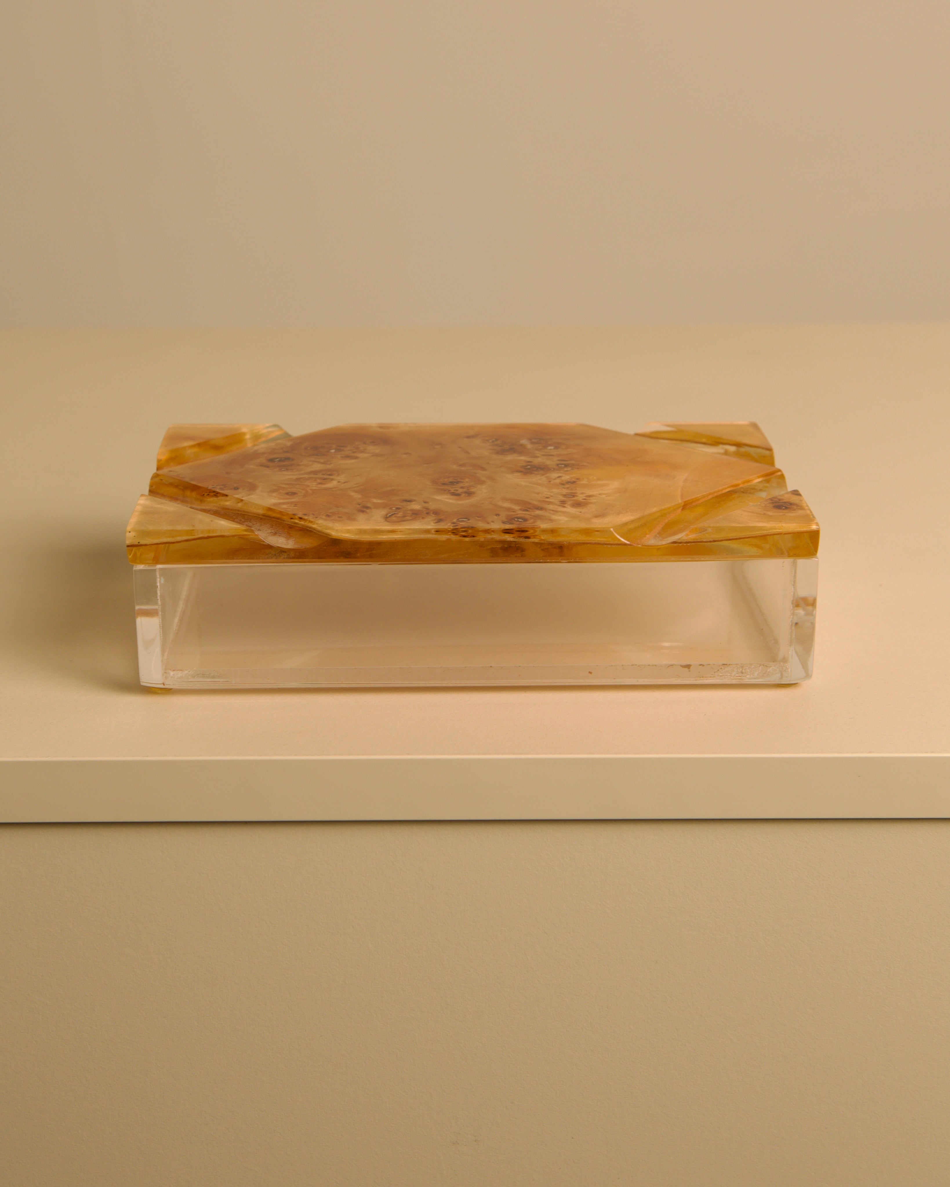 Italian plexiglass box with amber burl wood lid, 1970s — detail view