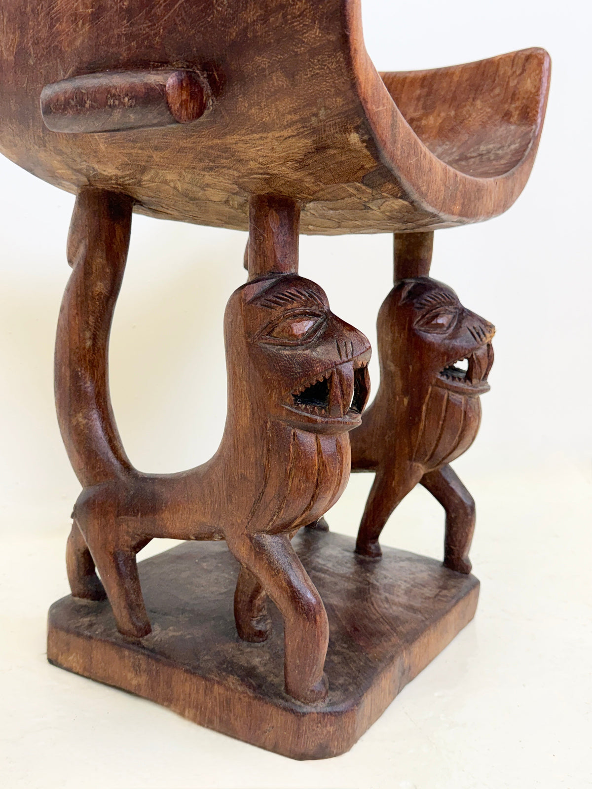 Fon Royal Throne in Carved Wood – Benin, 20th Century — detail view