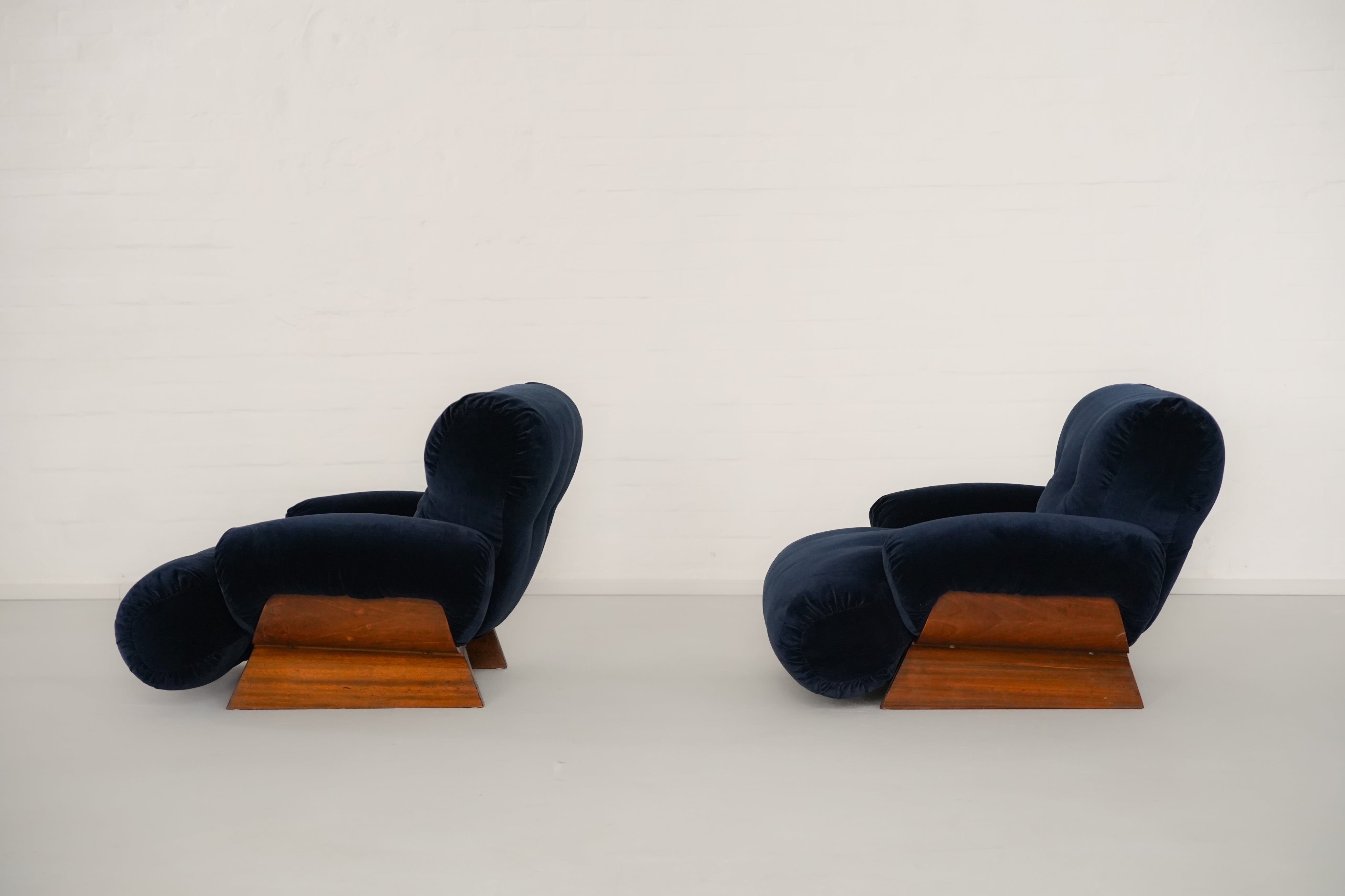 Pair of 1970s Mid Century Italian Velvet Armchairs