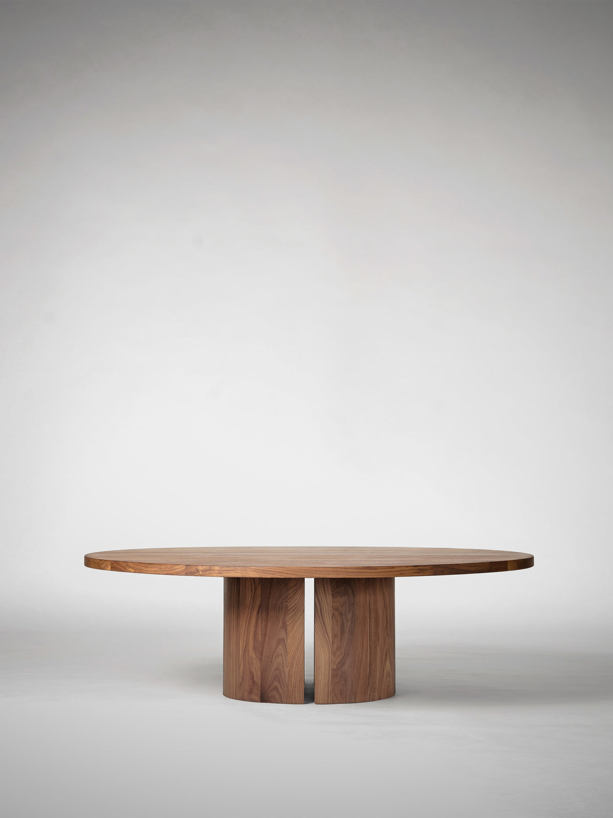 Aperta Coffee Table - Round — in context