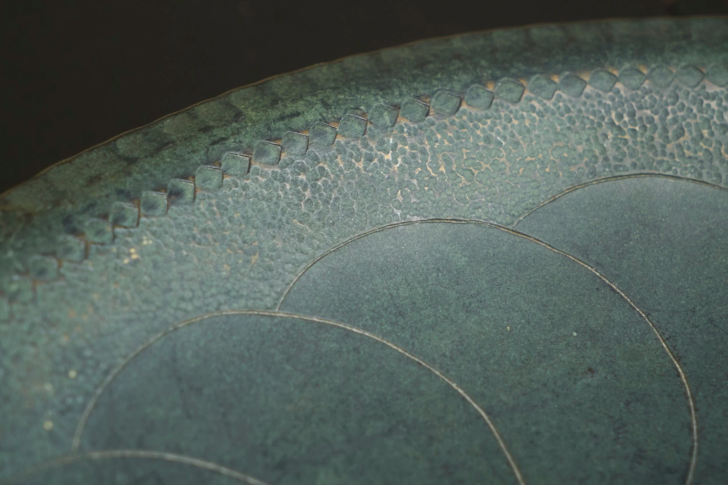 Hand Hammered Art Deco Centerpiece Bowl in Verdigris Patinated Copper 1930s — close-up