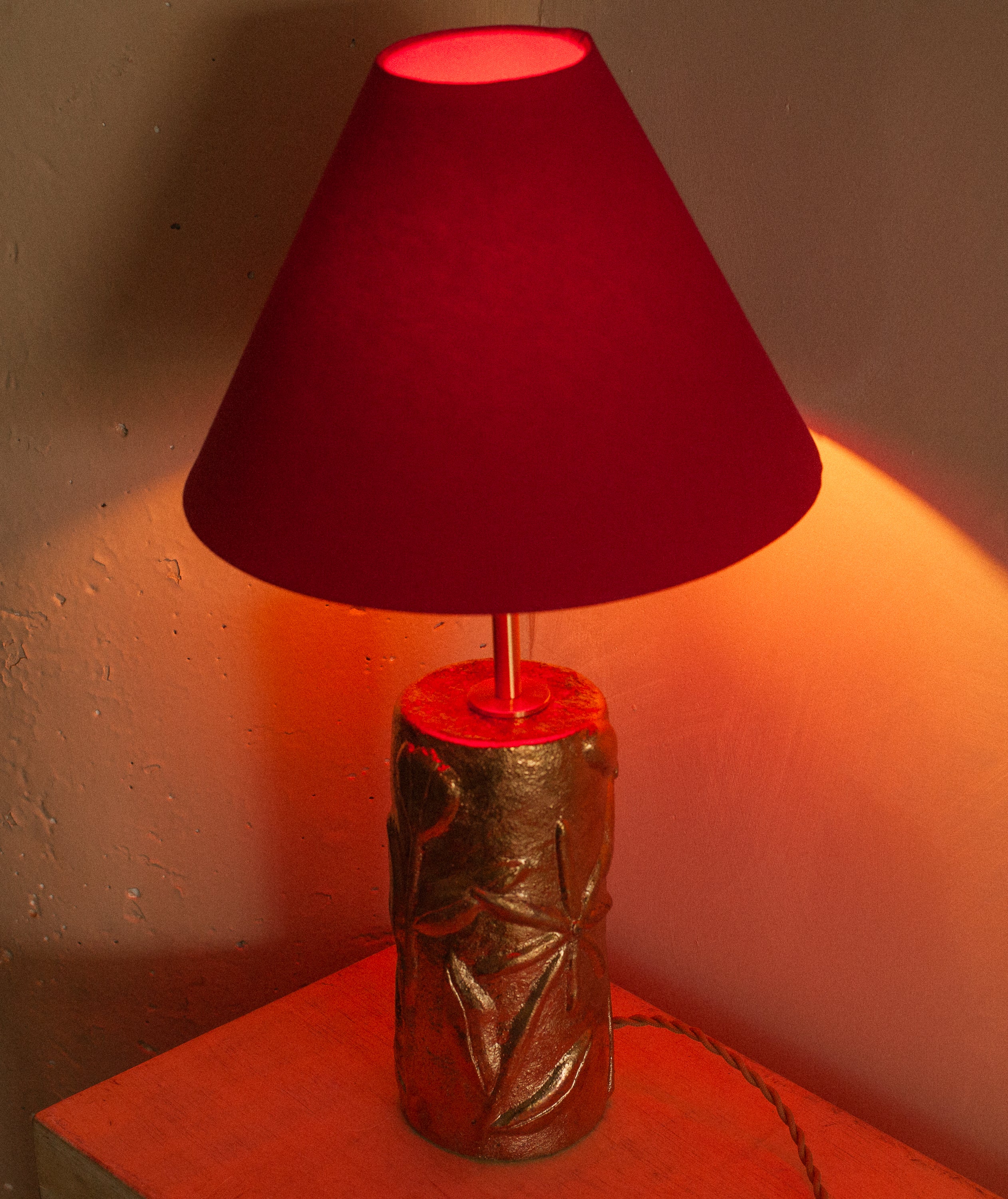 Folklore Table Lamp (Gold)