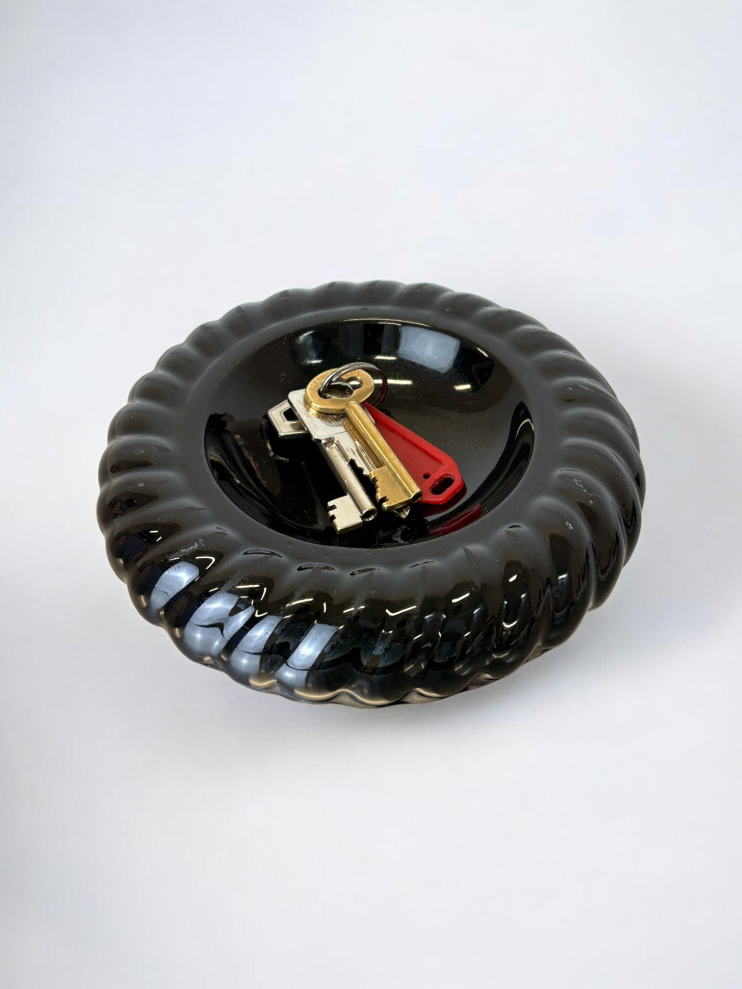 Tommaso Barbi black Ceramic Ashtray or vide-poches, Italy, 1970s — side angle