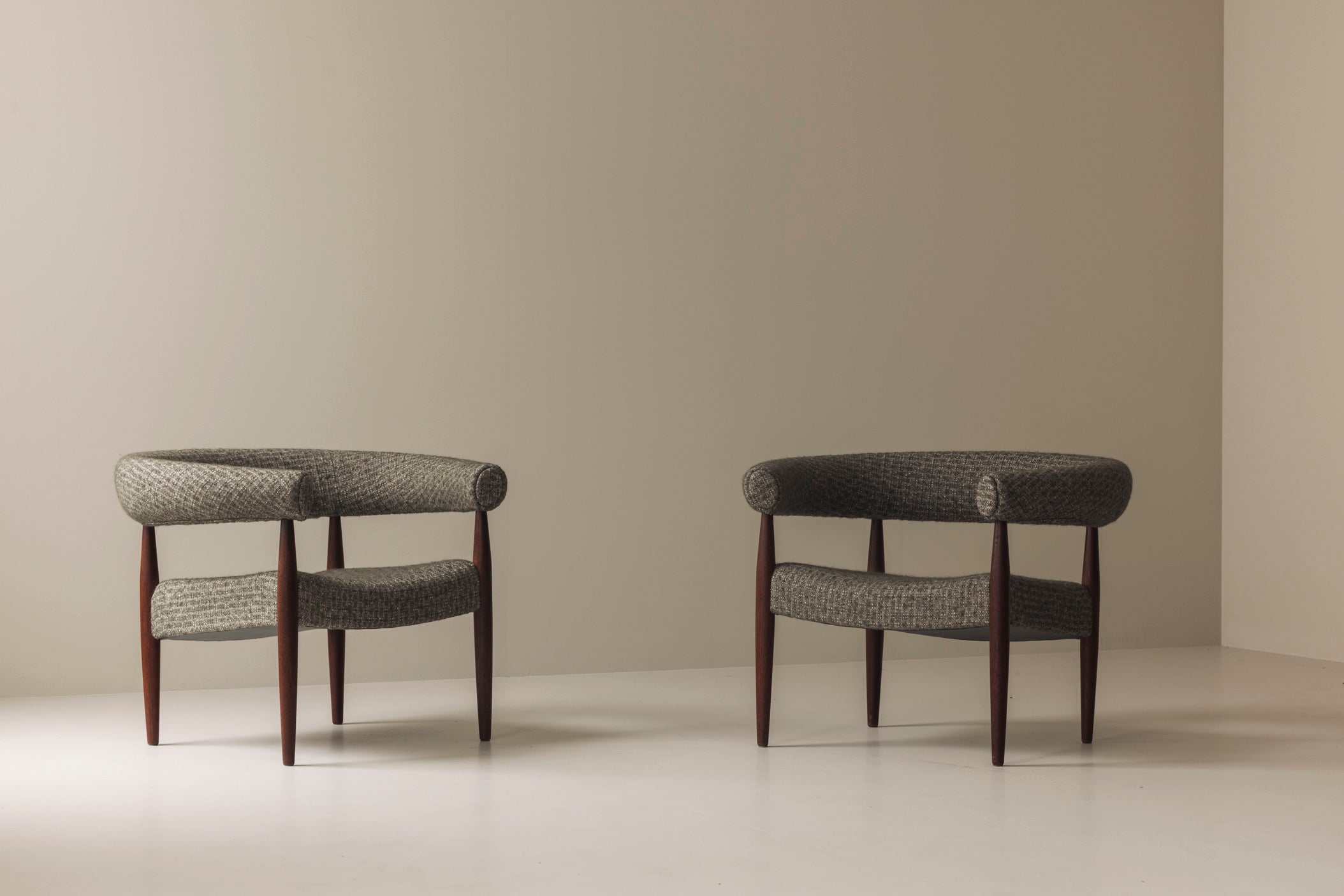 Very rare set of 'Ring Chairs' by Nanna and Jørgen Ditzel, Denmark 1958 — close-up