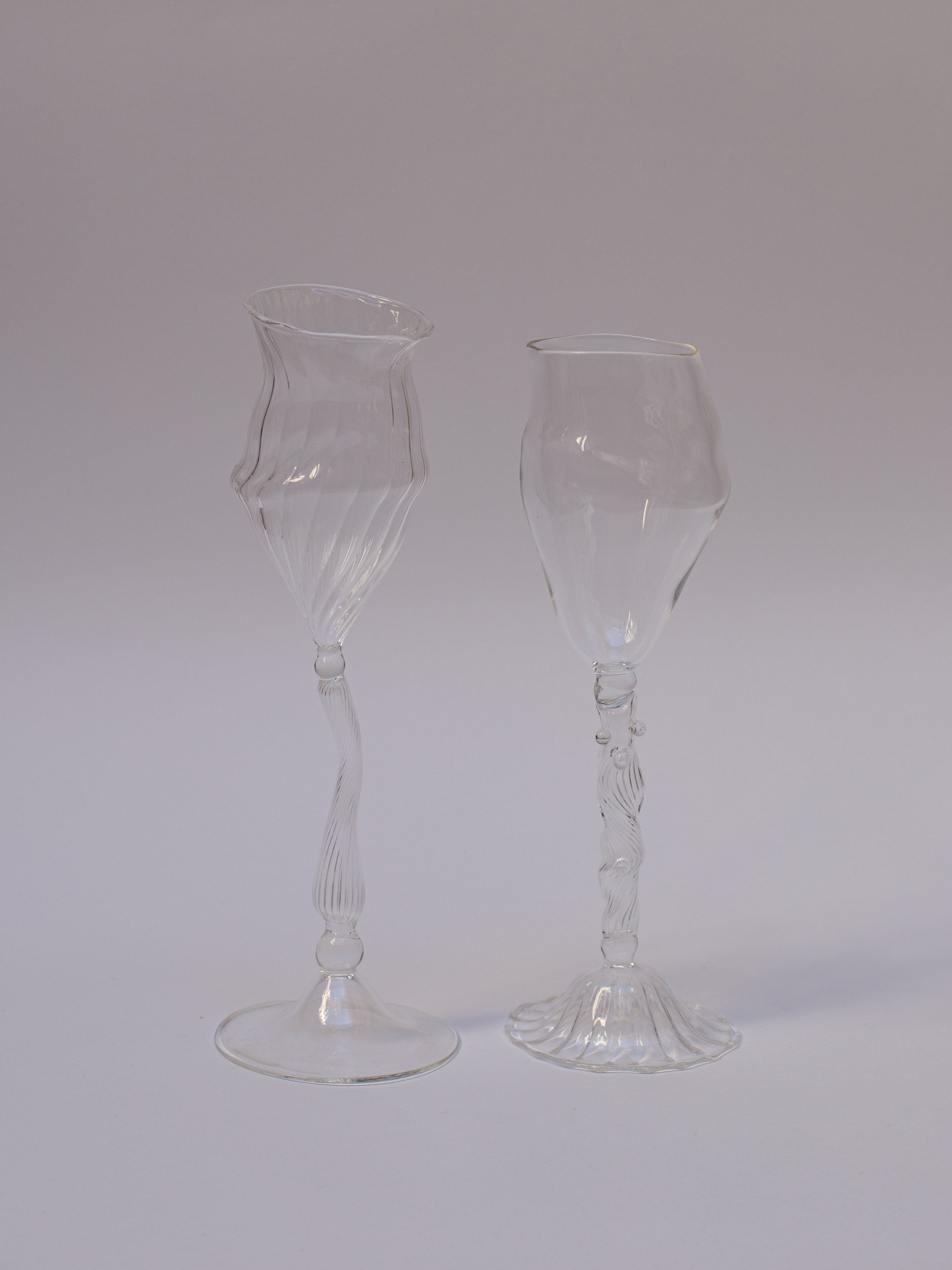 Nymphs wine glasses – set of 2 — detail view