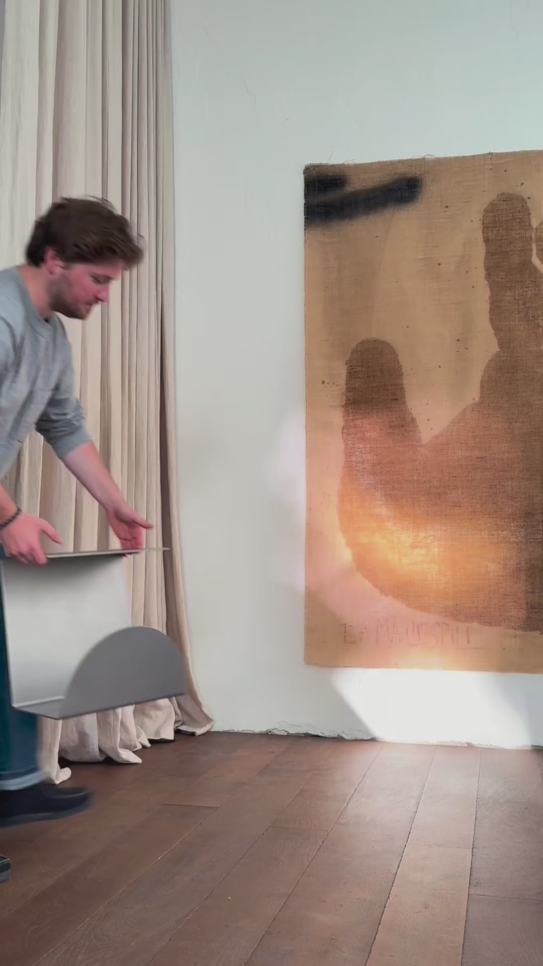 Side Table - 1.0 - Stainless Steel - Video