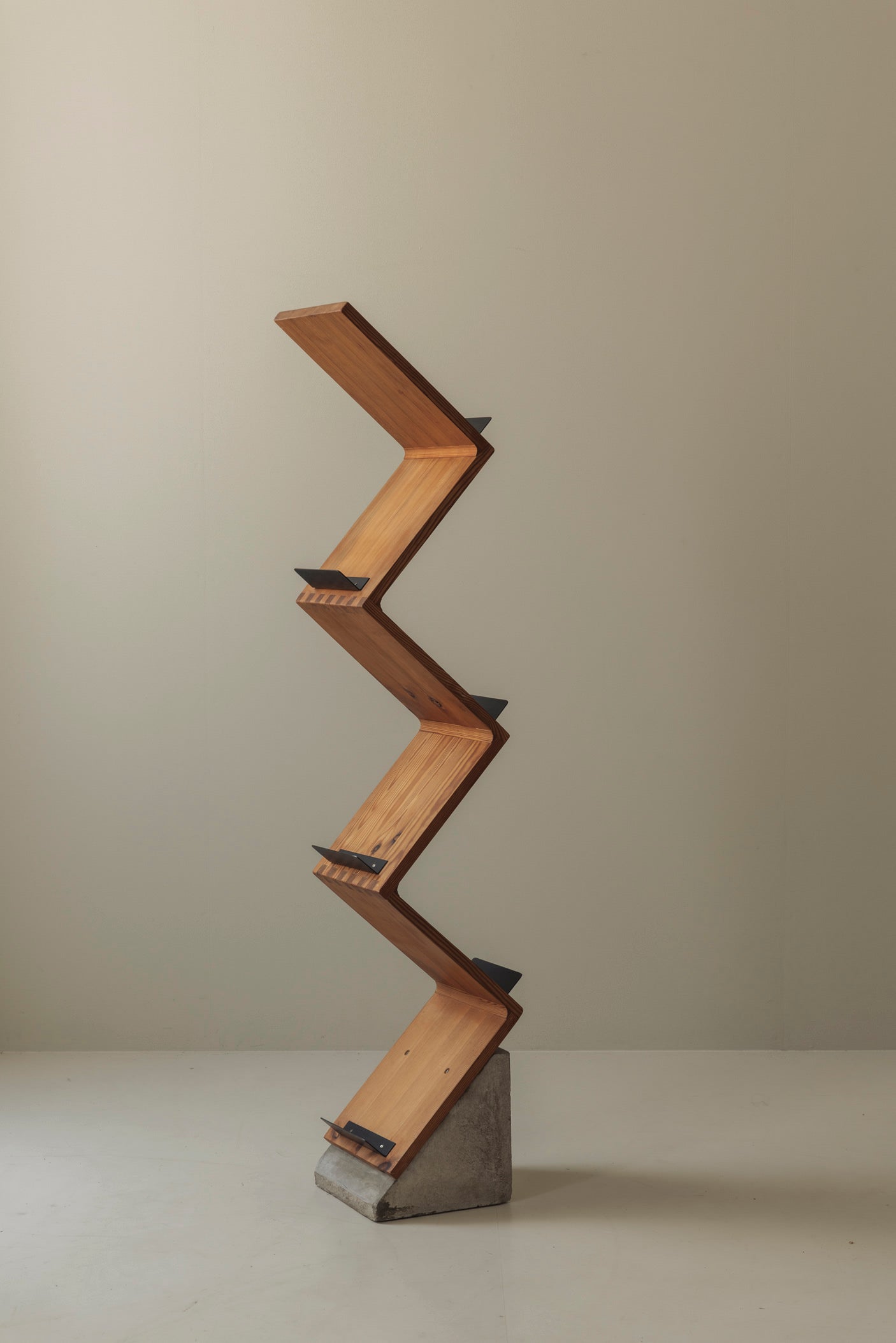 Sculptural Magazine Shelf Inspired by Jonas Bohlin's Iconic Zink Design, 1980s — side angle