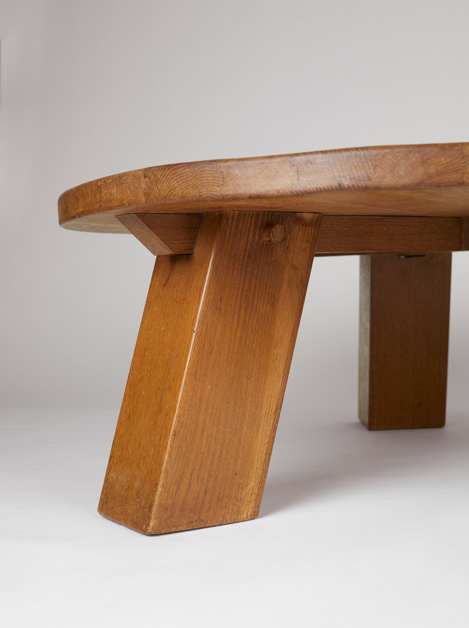 Important Brutalist Tripod Coffee Table, Netherlands c. 1960s — detail view