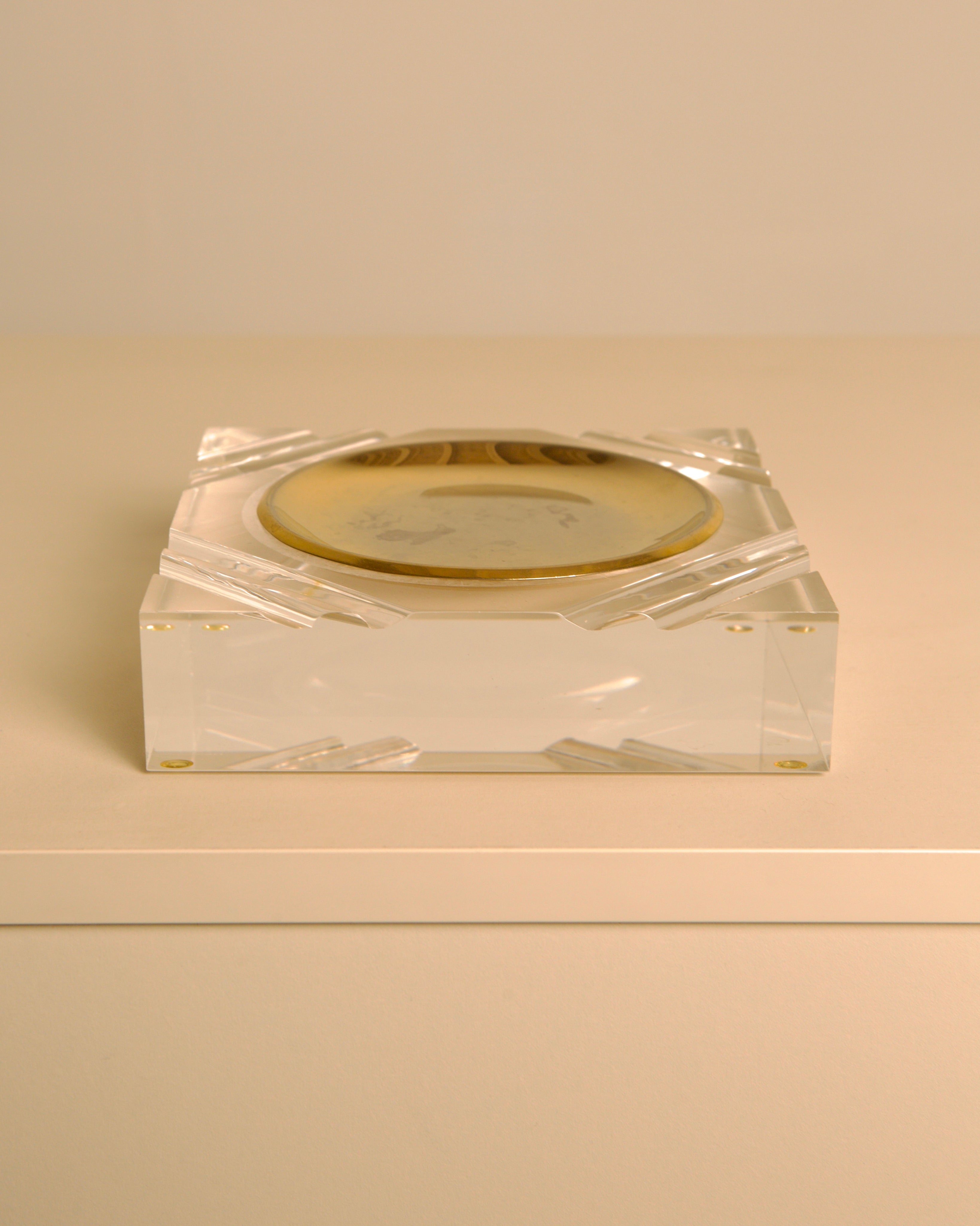 Italian clear lucite & gilt metal ashtray vide-poche 1970's — side angle