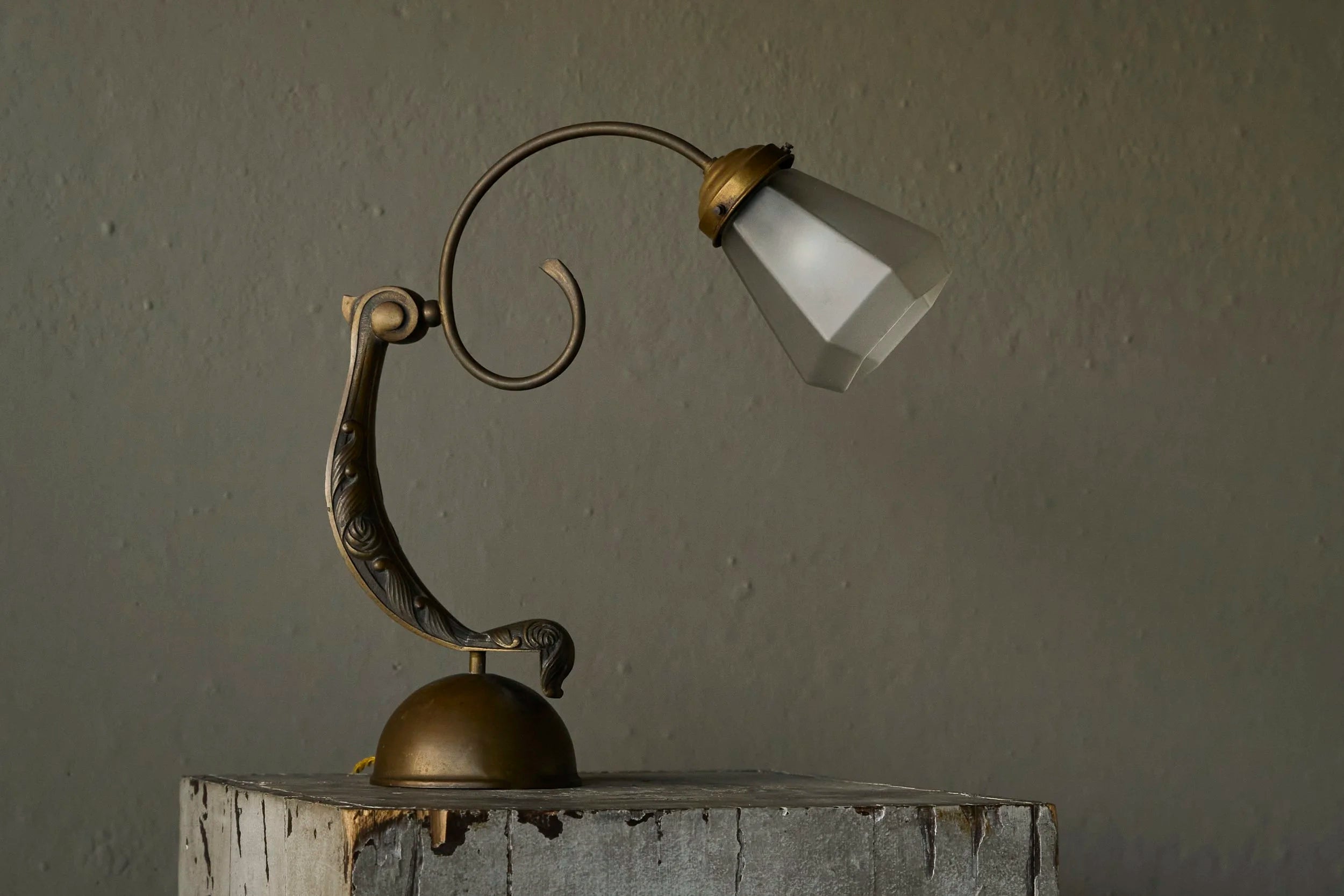 Sculptural Table Lamp in Brass and Opaline Glass Europe Early 20th Century — close-up
