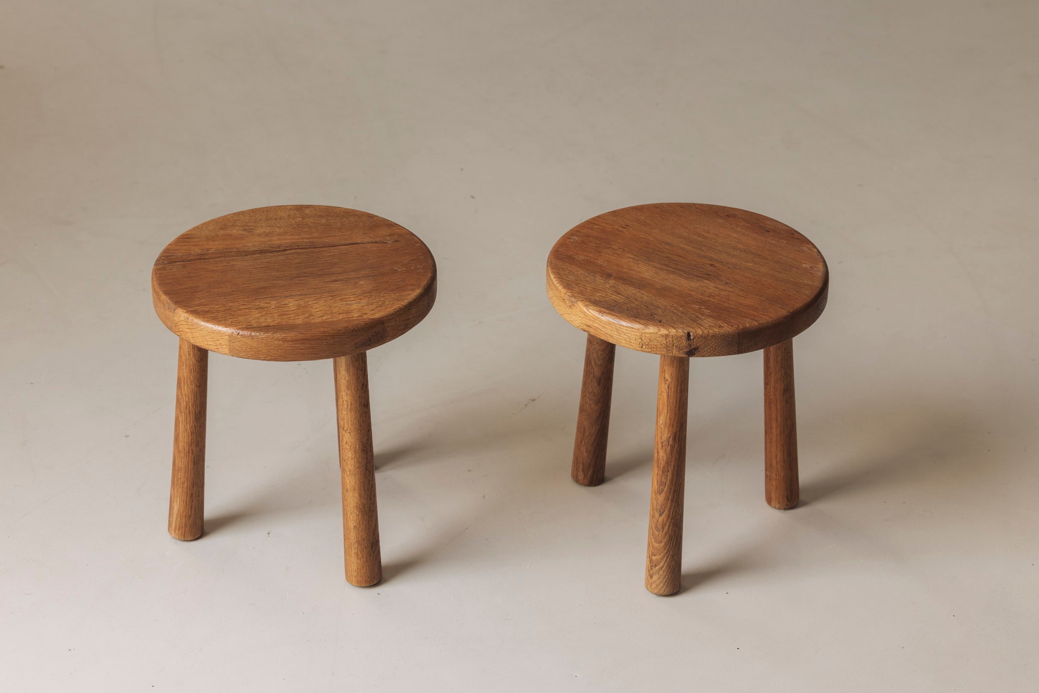 Sculptural Set of Two Solid Oak Stools, France, 1960s — view 9