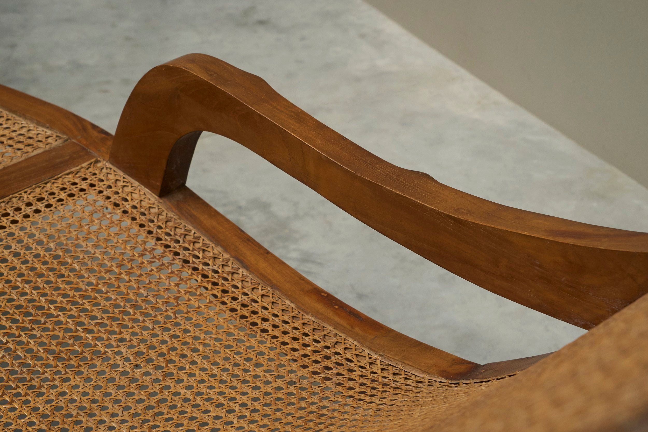 Sculptural Colonial Chaise Longue in Wood and Hand-Woven Cane, 1920s — view 9