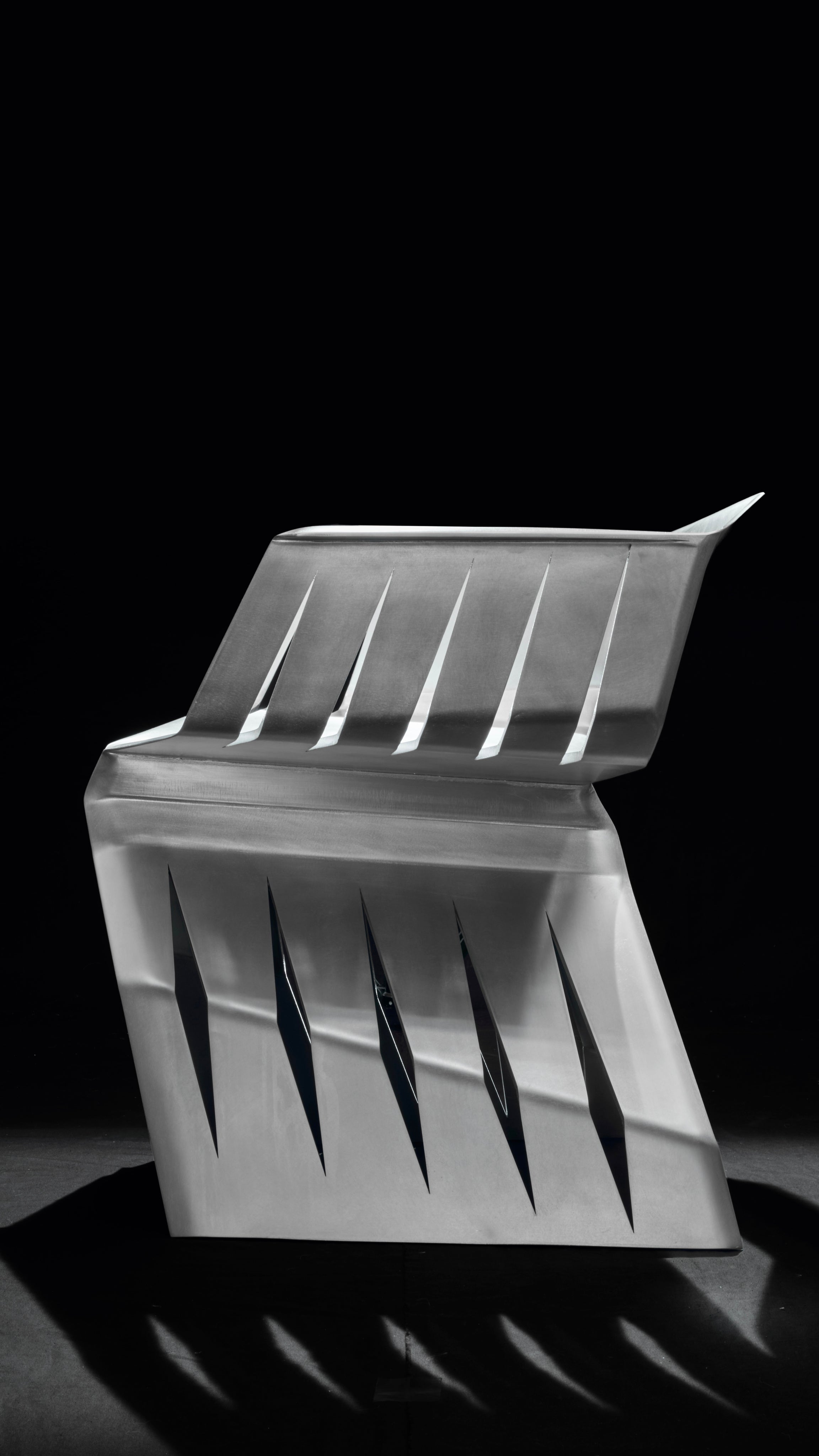 HAERETICUS Chair in Aluminium — detail view