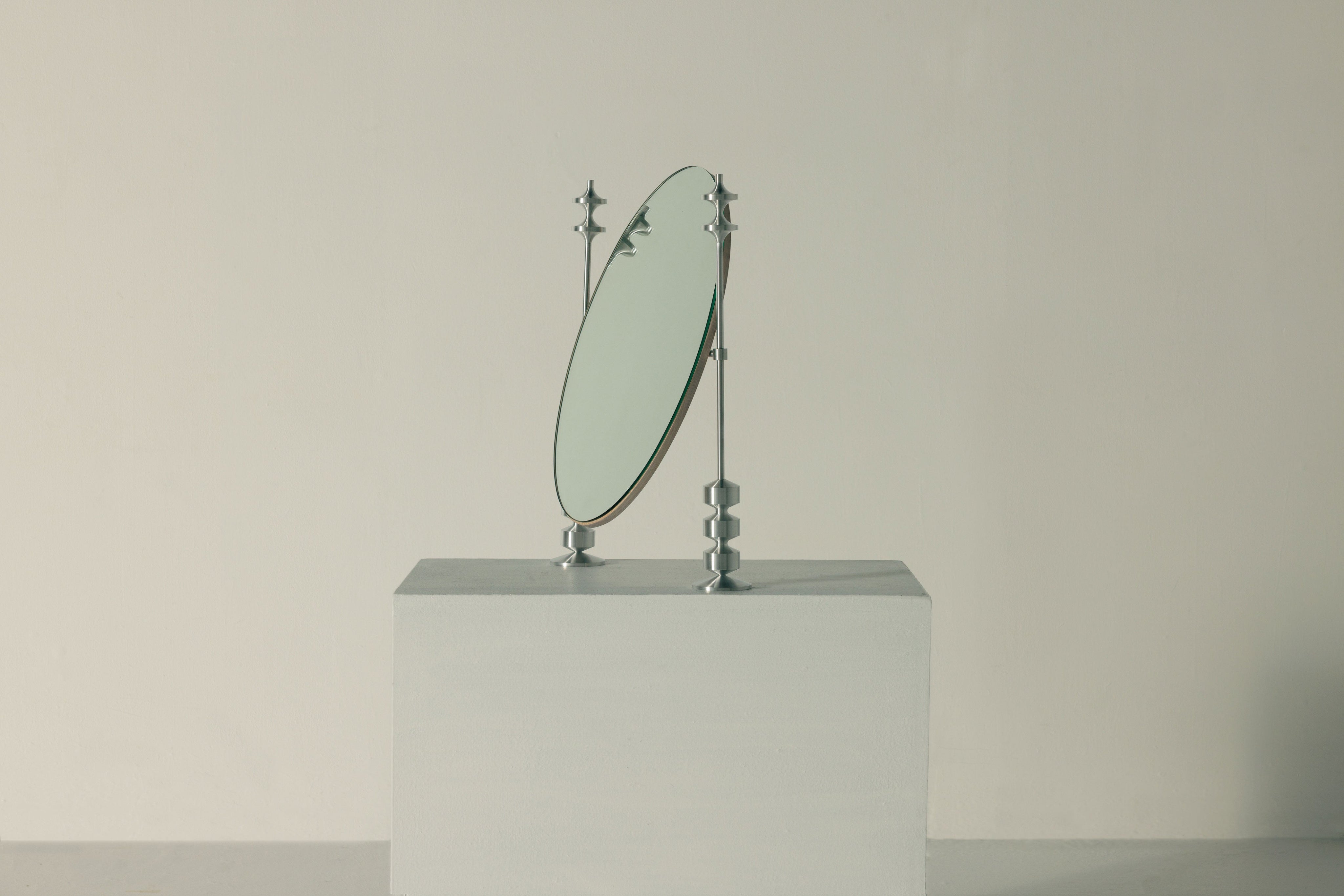 Hour Briar Vanity Mirror — lifestyle setting