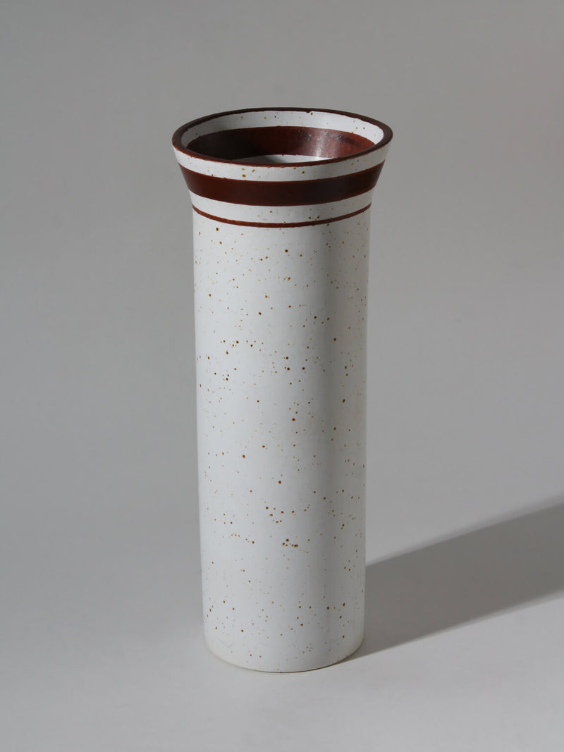 Sven Wejsfelt Handmade Ceramic "Belinda" Vase, For Gustavsberg, 1960s — close-up showing speckled white surface and brown rim