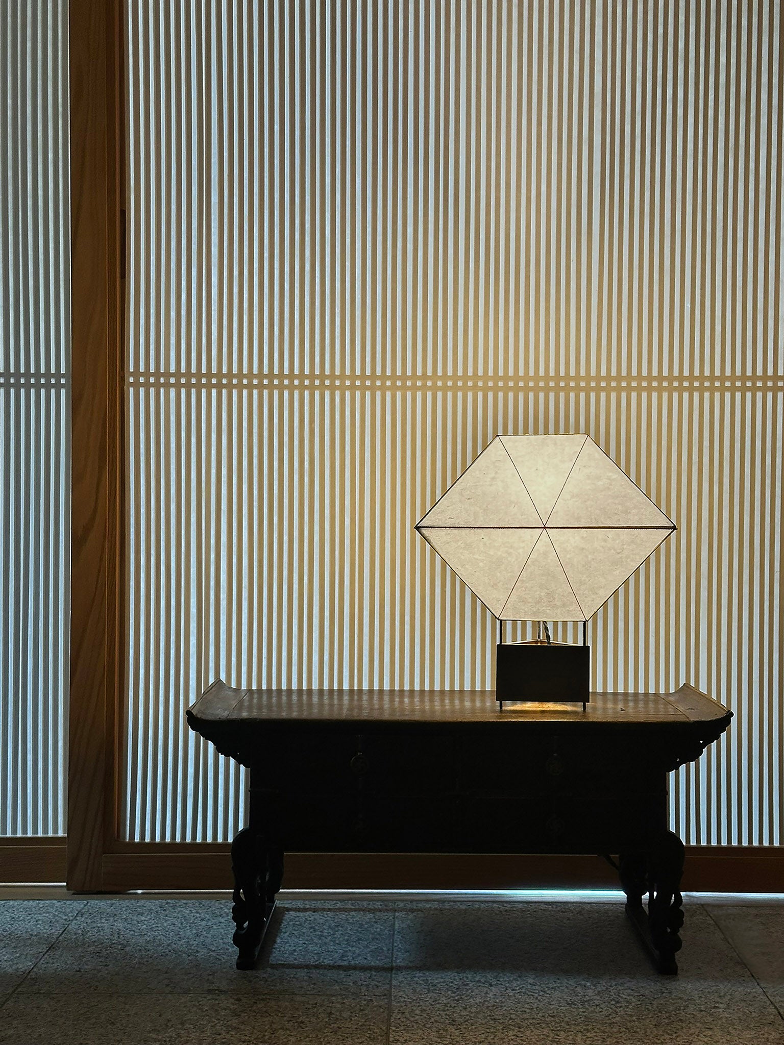 biiit 005 / Table lamp by MANO Design Studio | The Oblist
