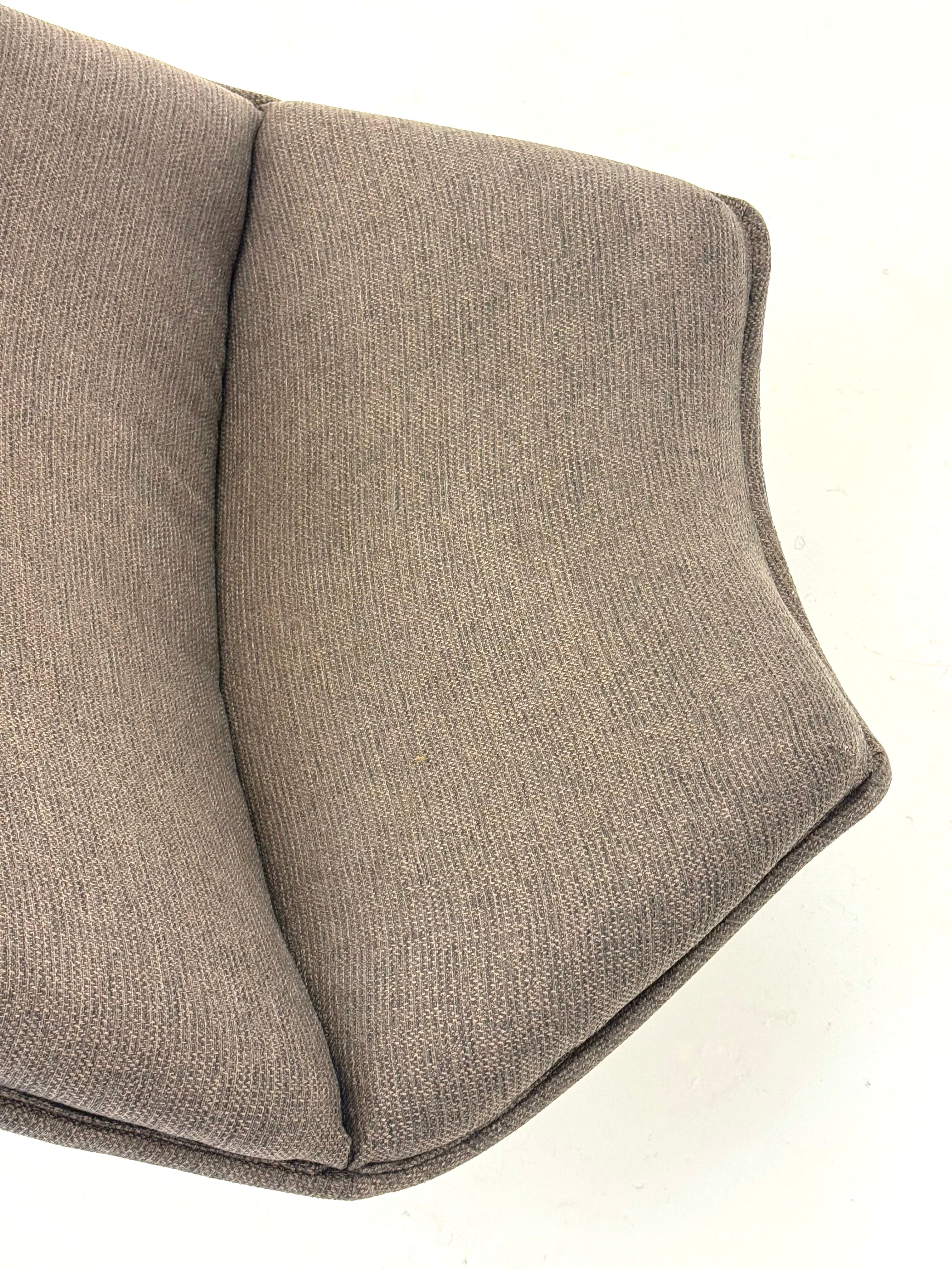 Artifort F510 armchair by Geoffrey Harcourt — view 12