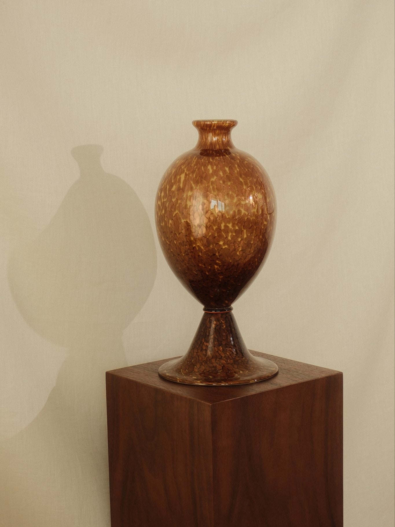 Murano Amber Speckled Glass Vase — close-up