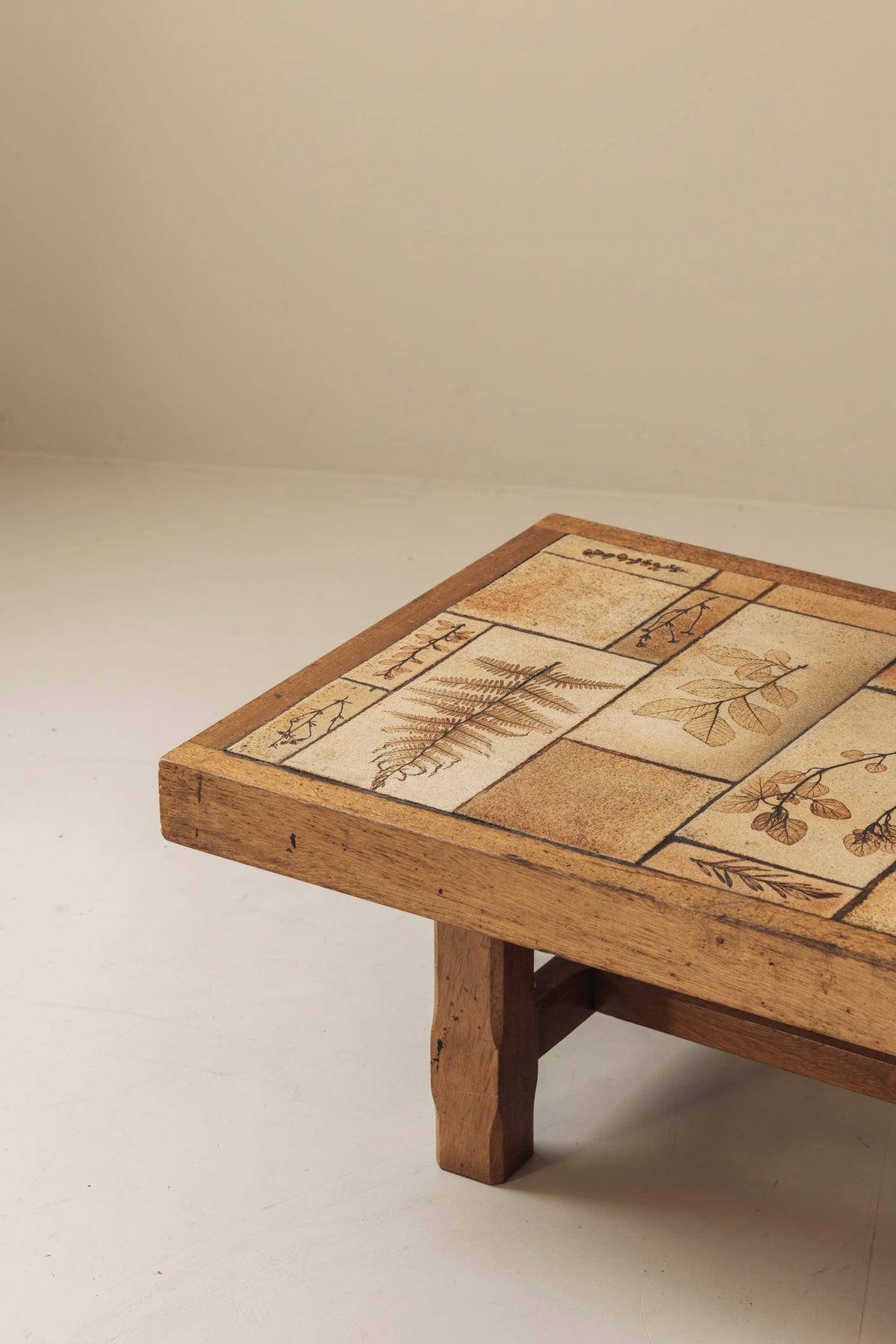 Coffee Table in Oak and Ceramic Sandstone Tiles by Roger Capron, France 1965 — side angle