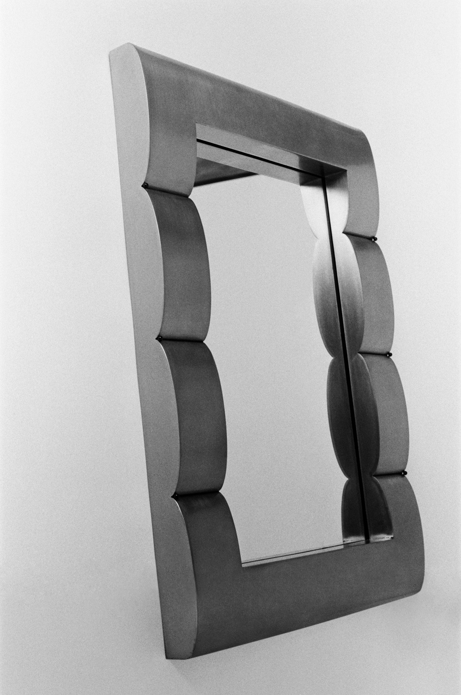 Miroir "Chambre Cannelée", Miroir Contemporain en Acier