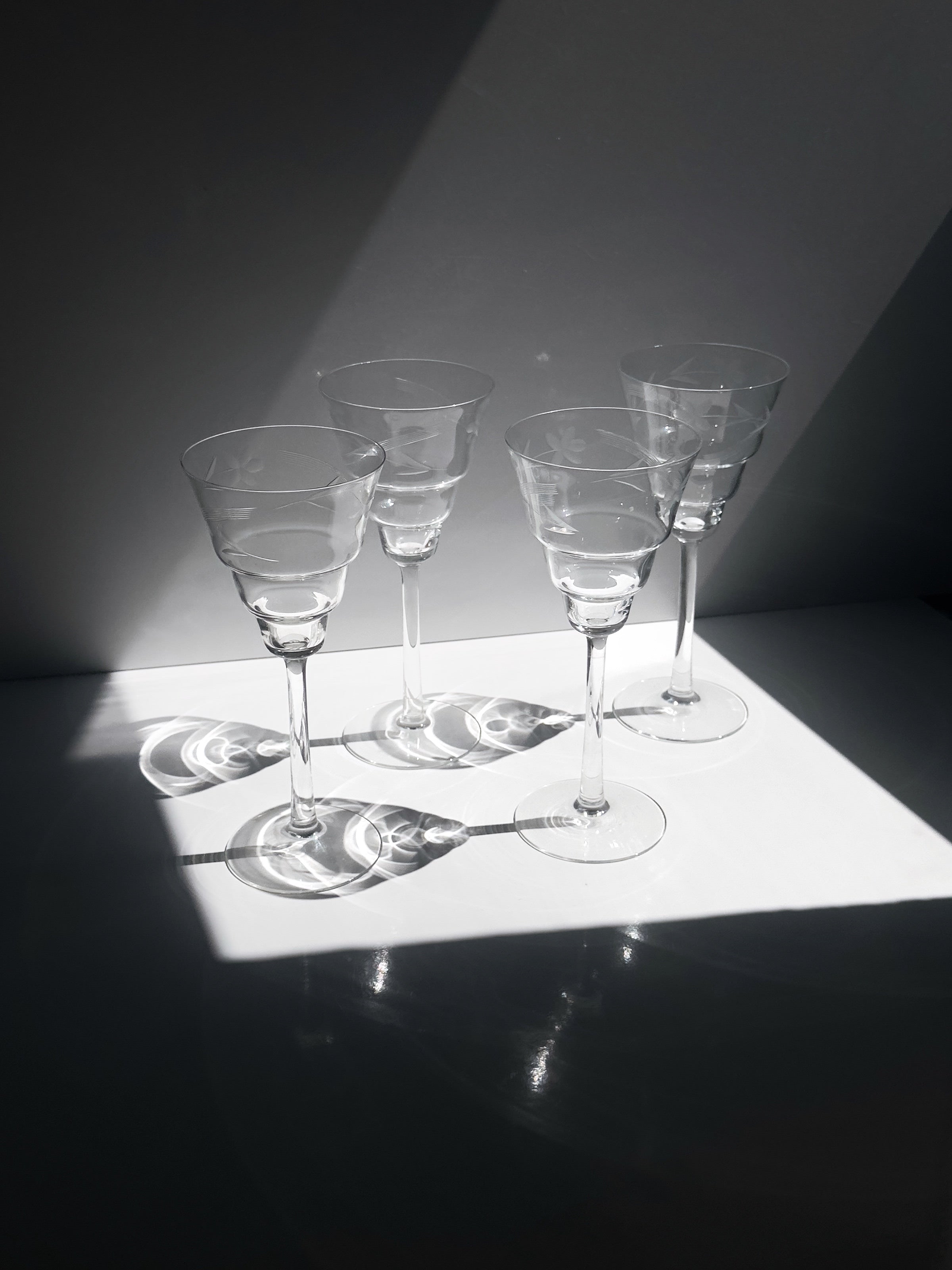 Art Deco Bauhaus Style glasses - 1930s by Dodo Vintage | The Oblist