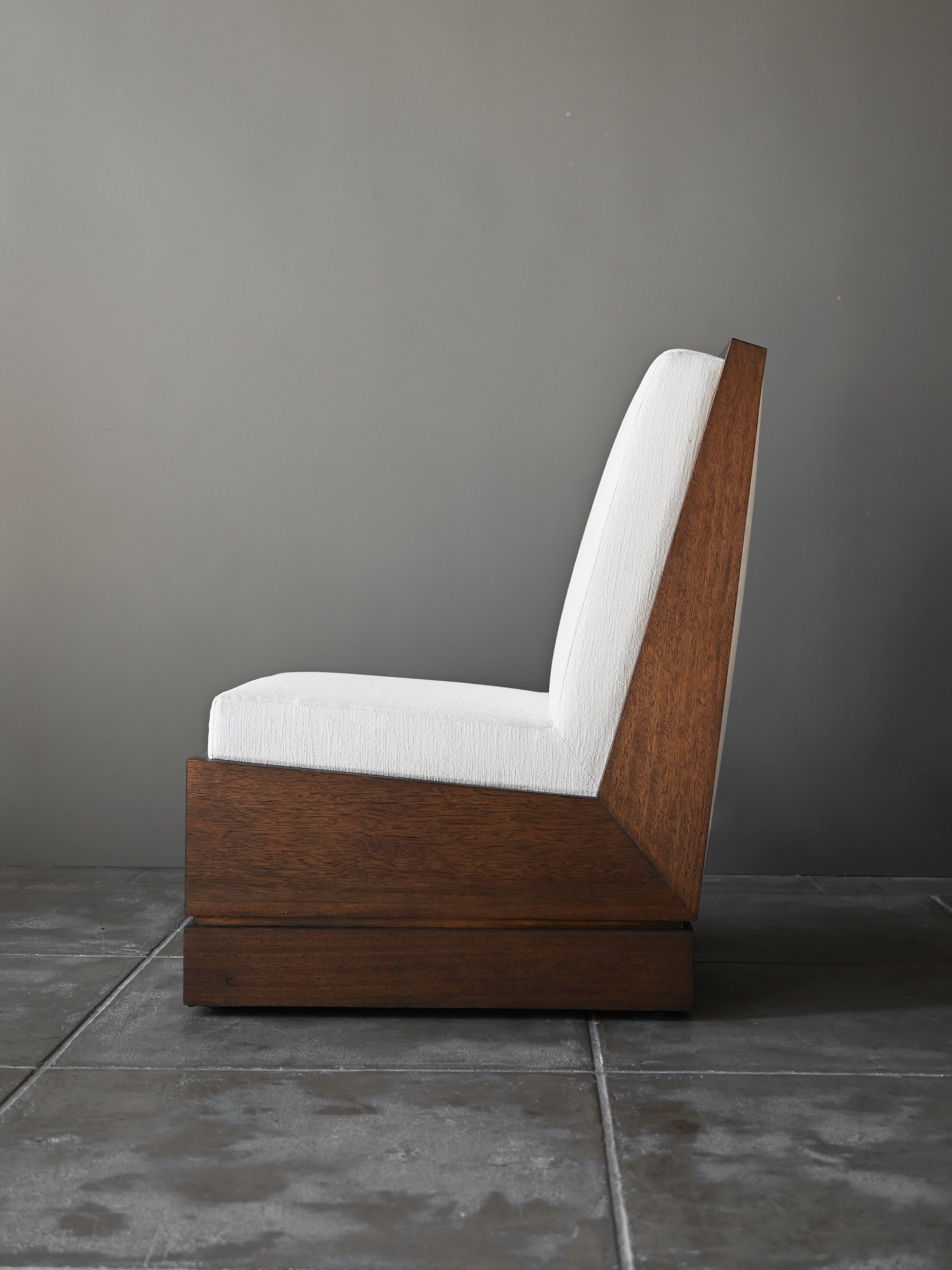 Copacabana Chair — side angle