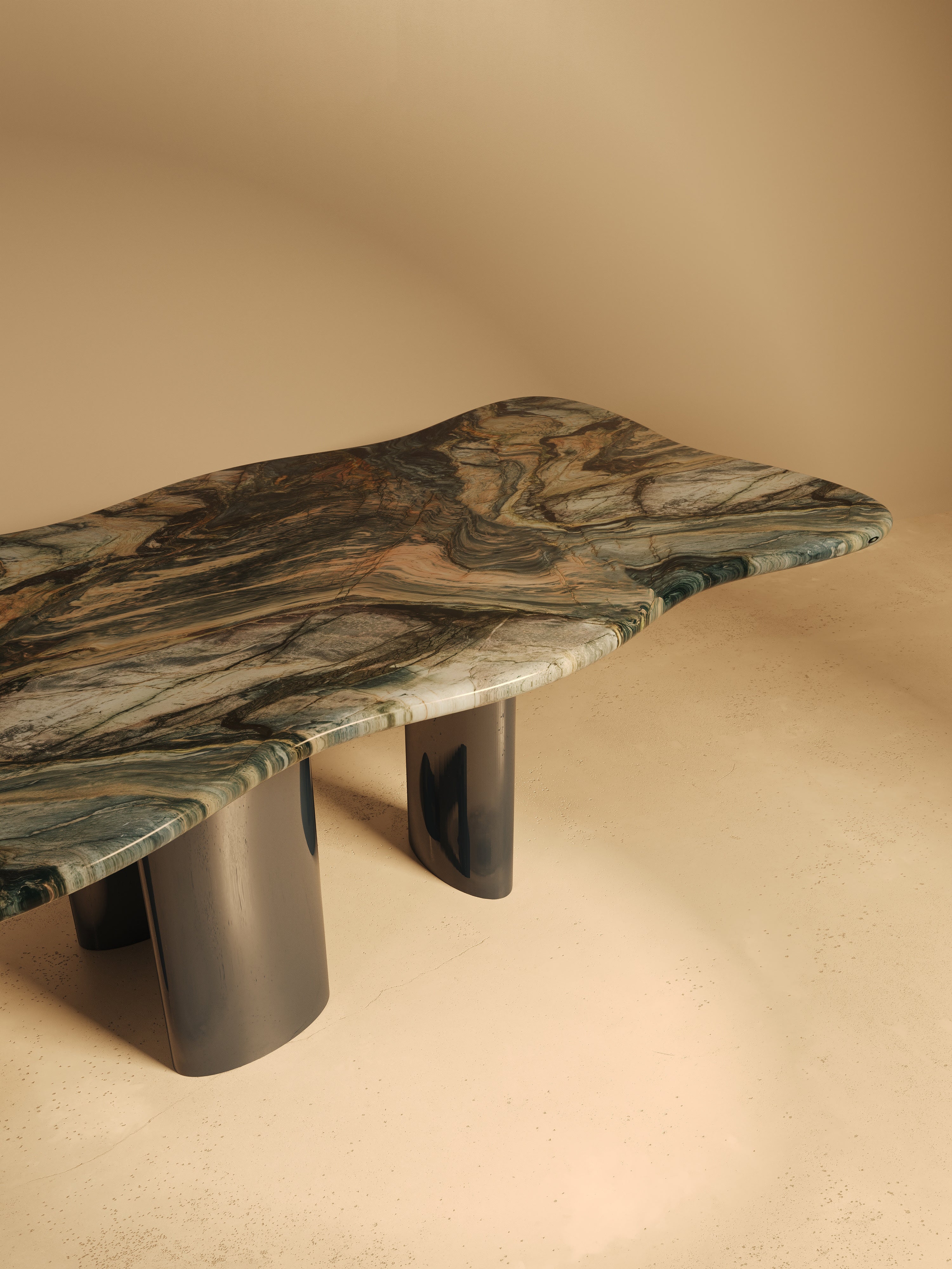 MOJÉ Blue Edition – Glossy Lacquered Base, Quartzite Blue Blend Top — lifestyle setting