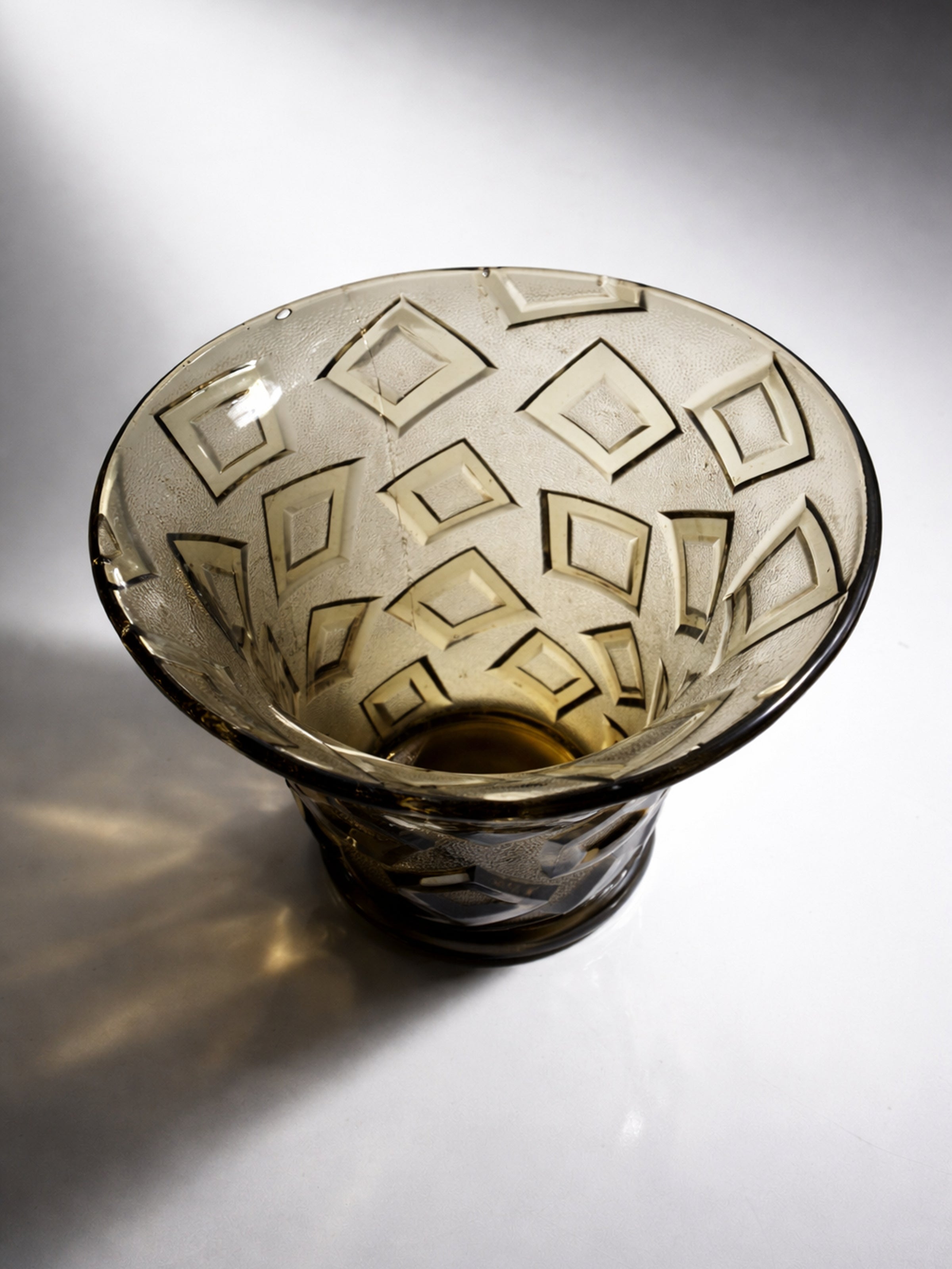 Rare Libochovice Expressionist Art Deco Vase - Bohemia 1930s — detail view
