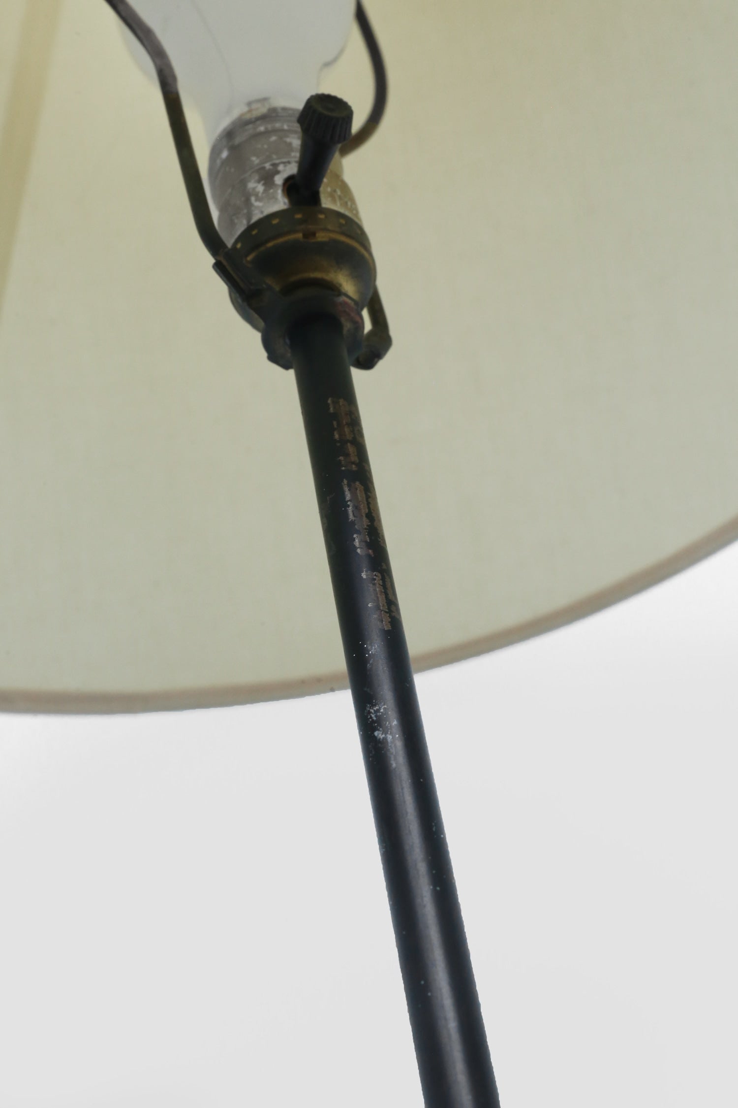 Minimalist Magazine Rack Floor Lamp — side angle