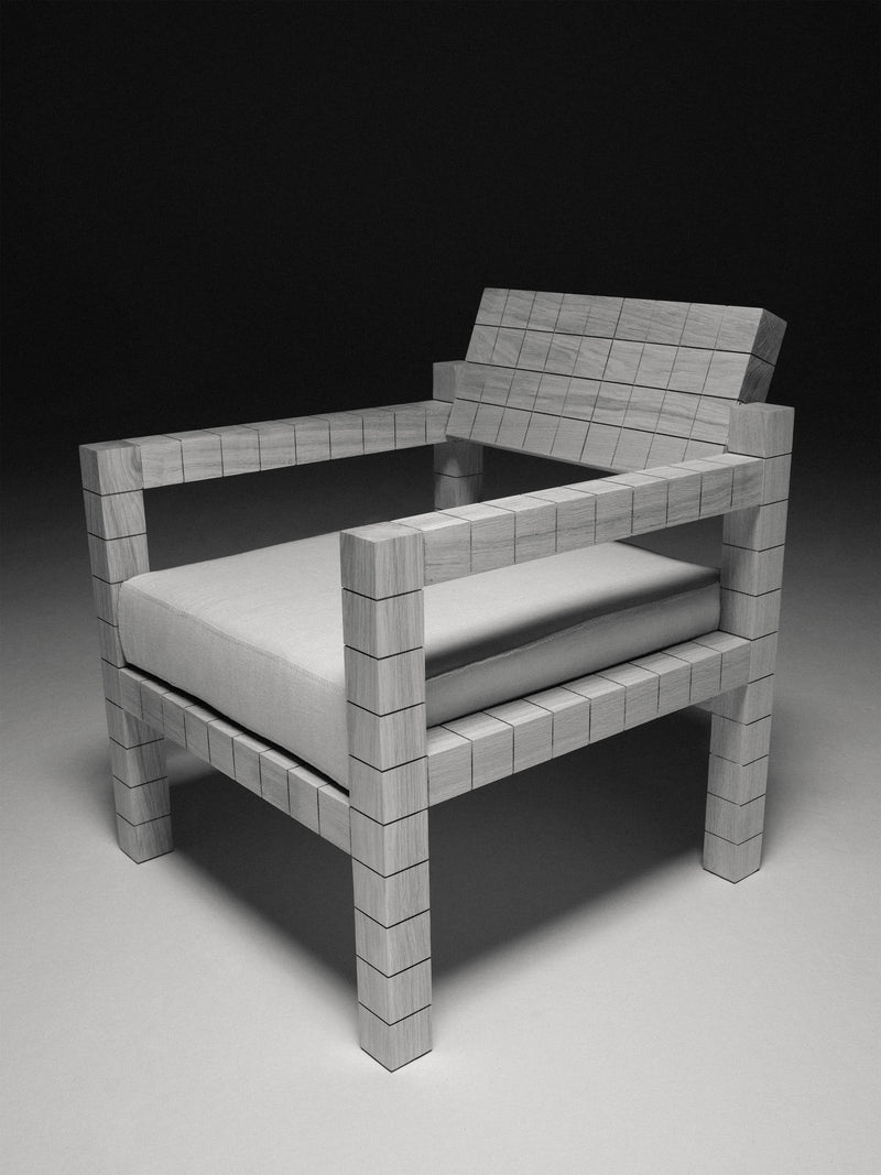 Mosaico Armchair — close-up of light wood frame with cushion