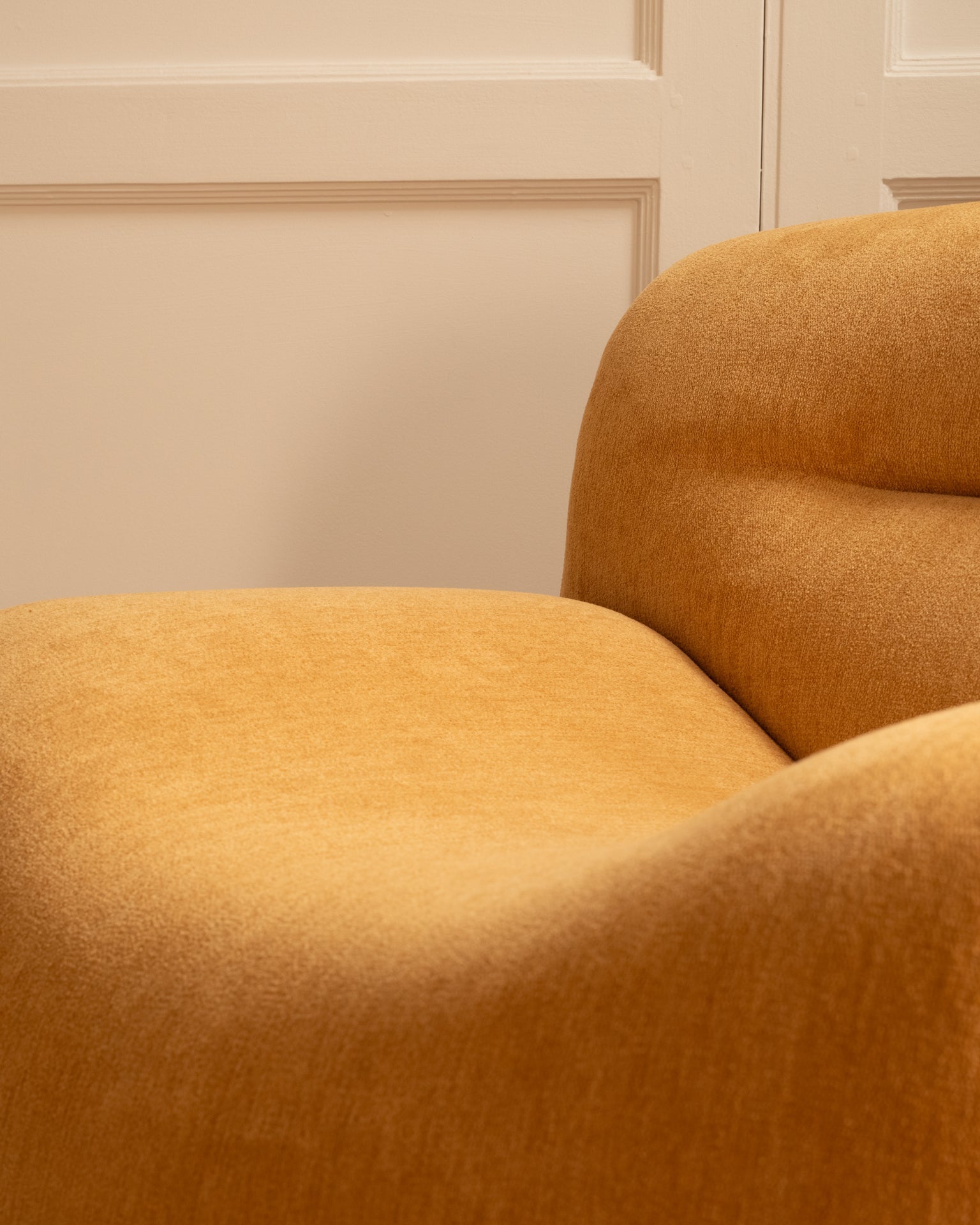 Wavy Armchairs - Italian 1970s