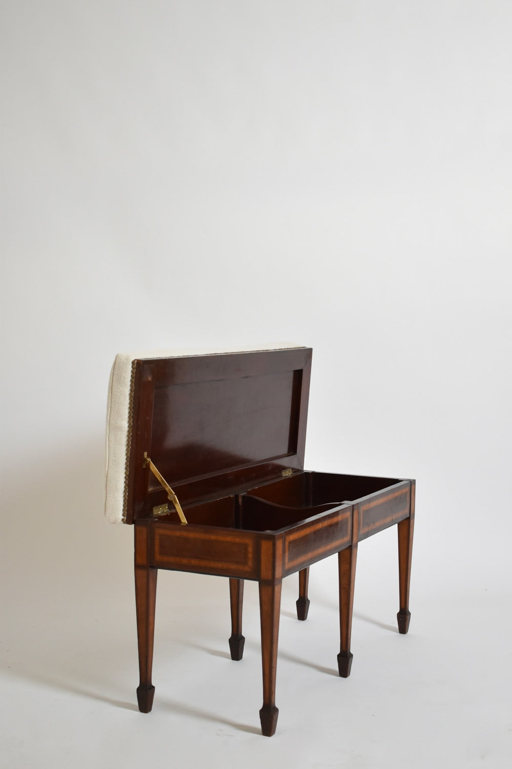 Six legs marquetry bench, XIXth c. — lifestyle setting
