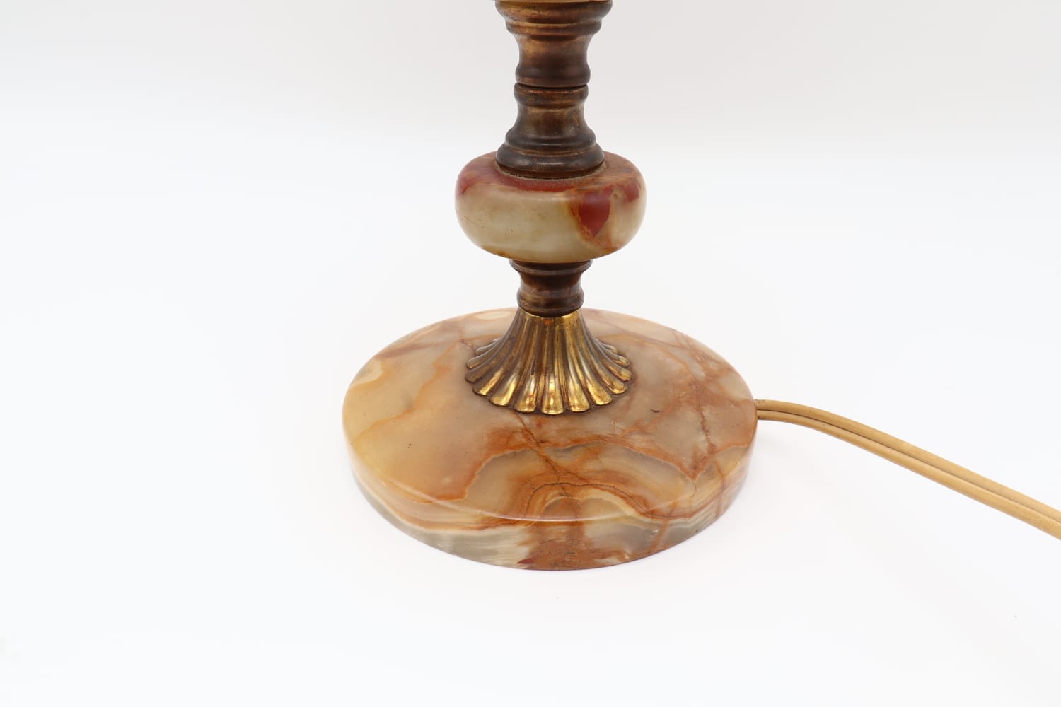 Vintage Hollywood Regency Onyx & Brass Table Lamp – Italy, 1970s — lifestyle setting