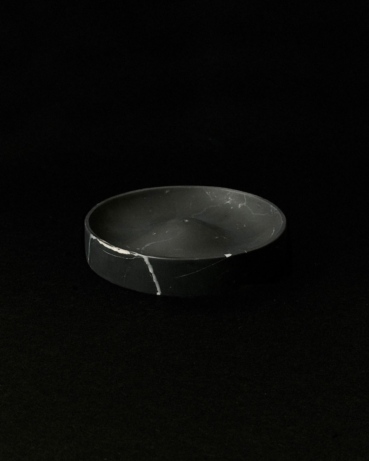 ALTAR' incense holder by CARRARA Studio | The Oblist — handcrafted black marble