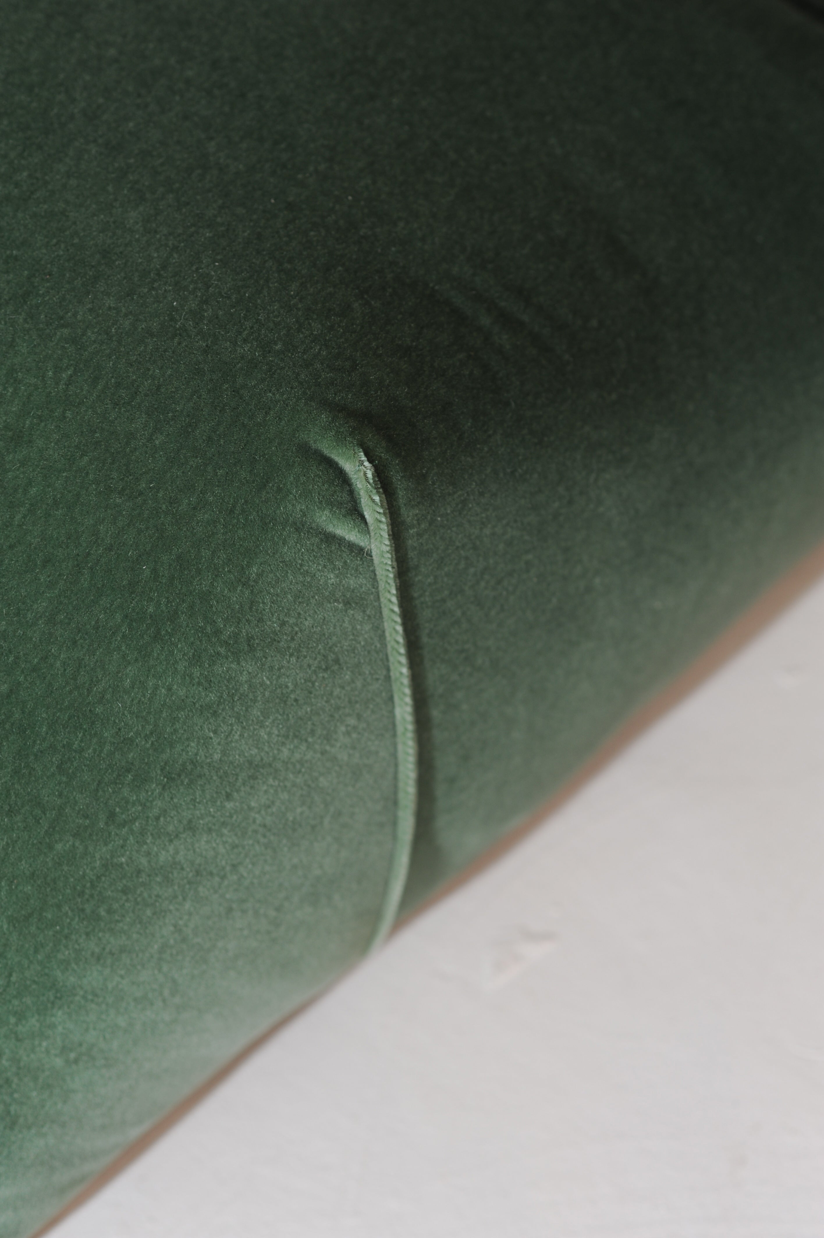 Le Bambole Chaise Lounge by Mario Bellini in Green Velvet Mohair Italy, 1971 — side angle