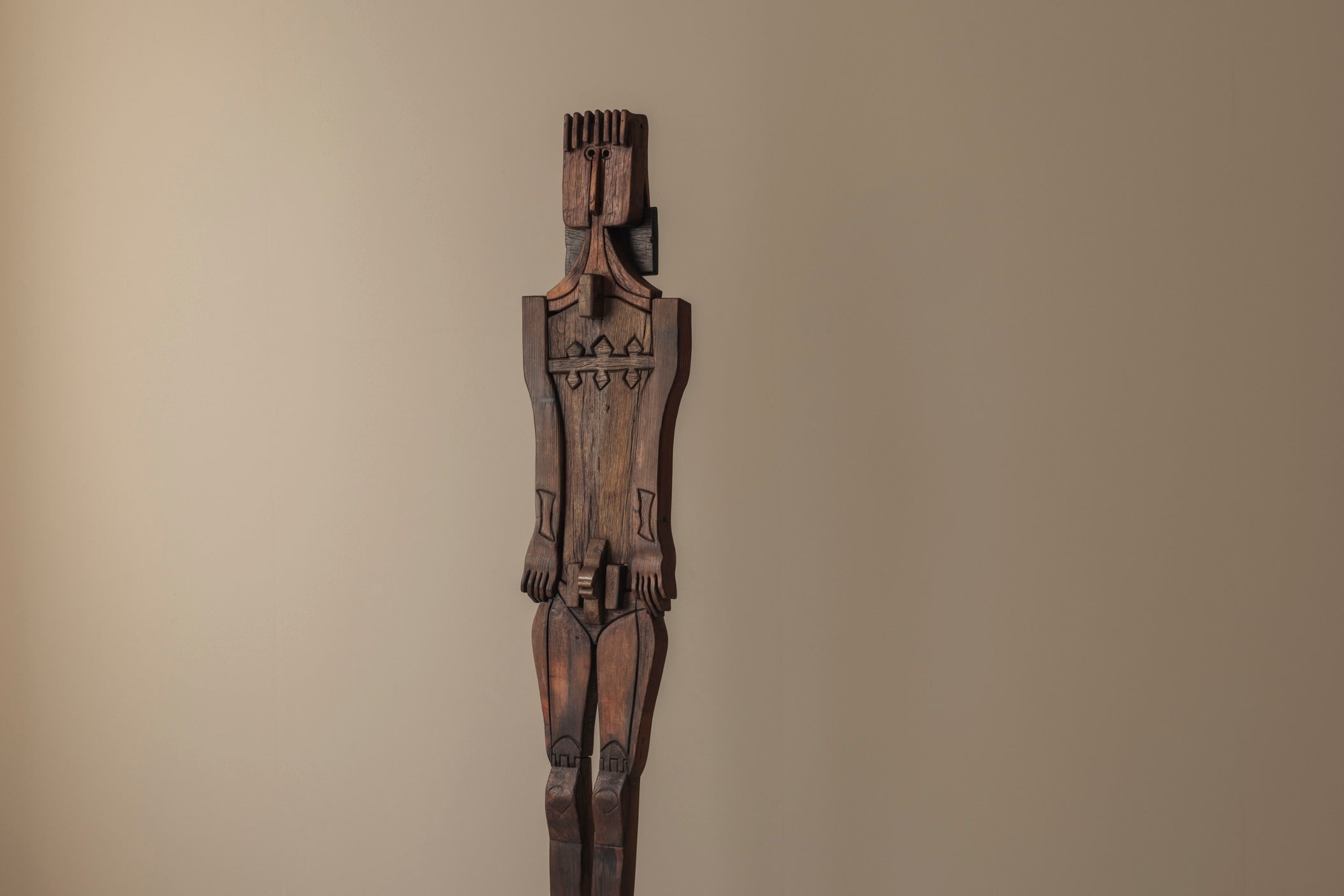 Sculptural Prince figure by Italian artist Luciano Bertolotto, 1990s — close-up