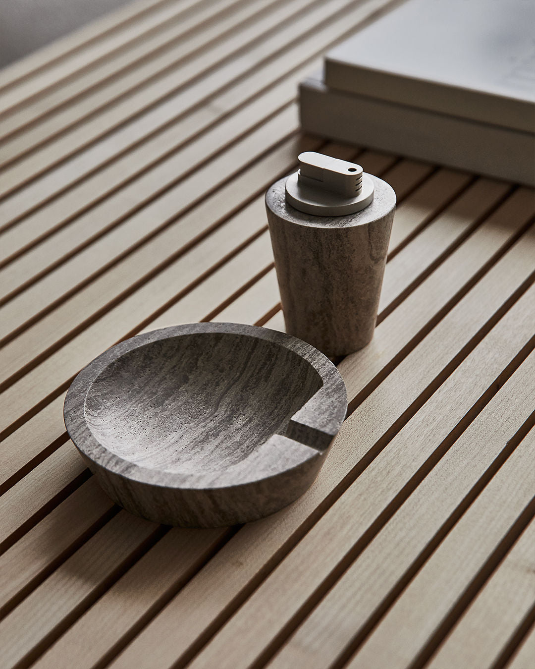 Table Lighter in Marble Stone