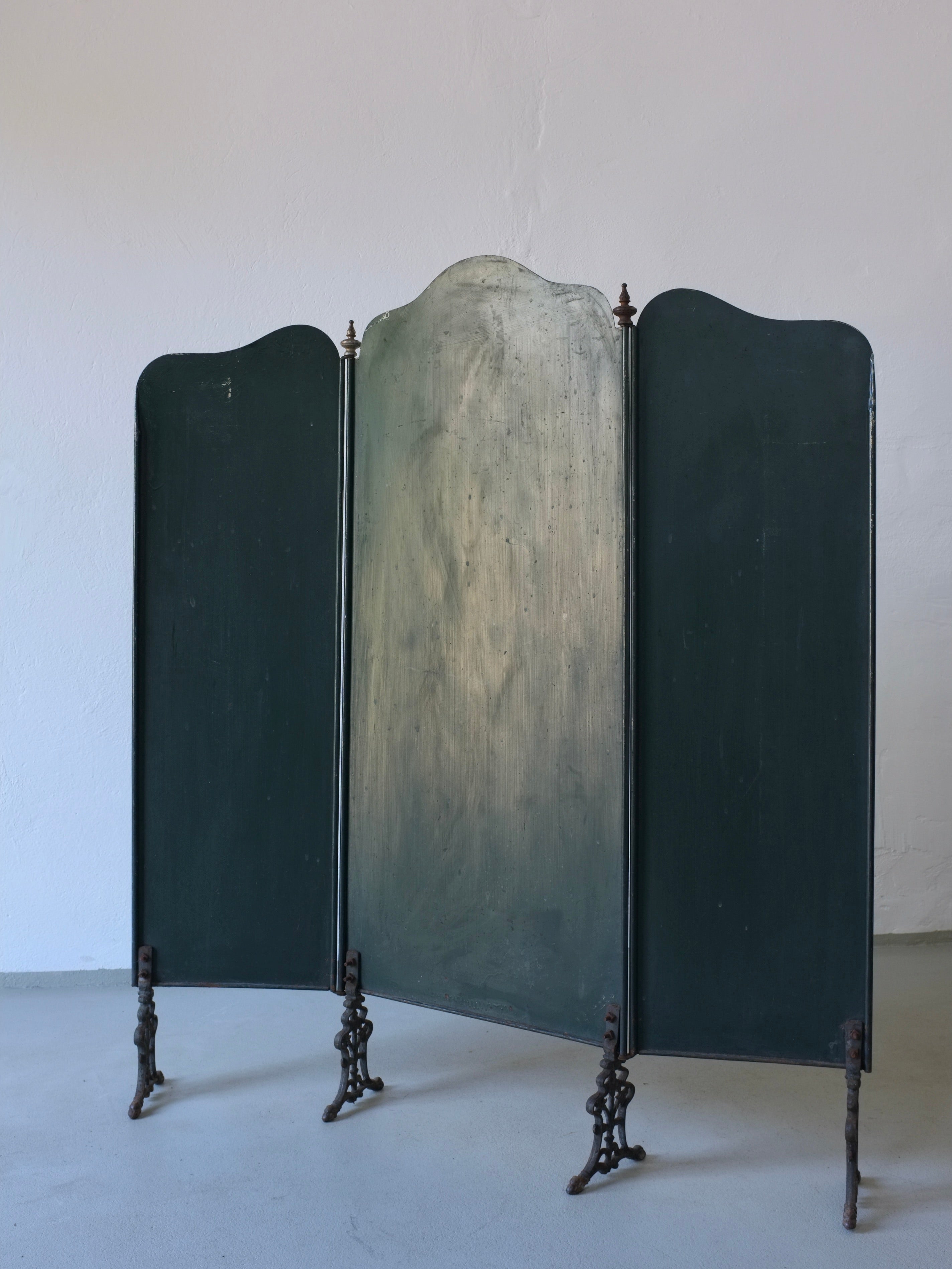 Paravent Art Nouveau peint à la main, années 1920