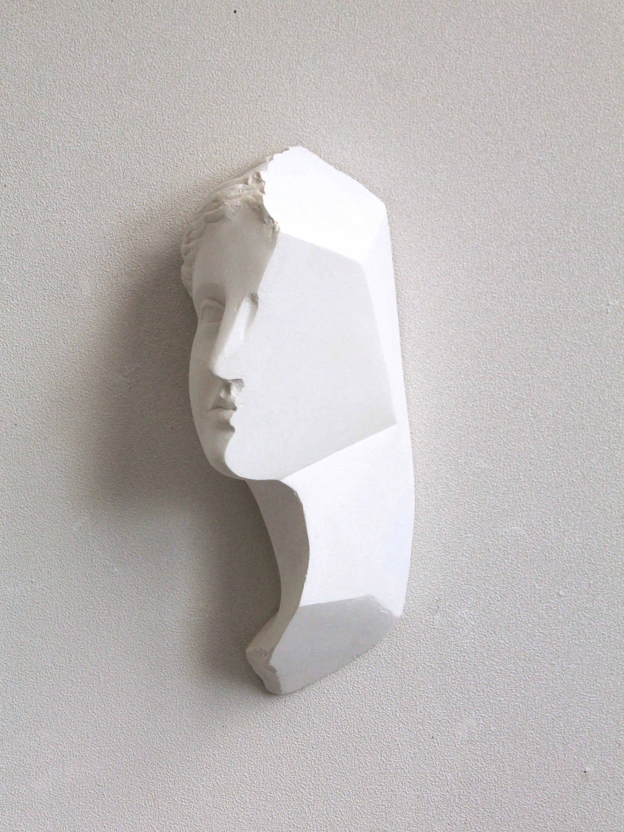 Vénus Géométrique Sculpture — side angle