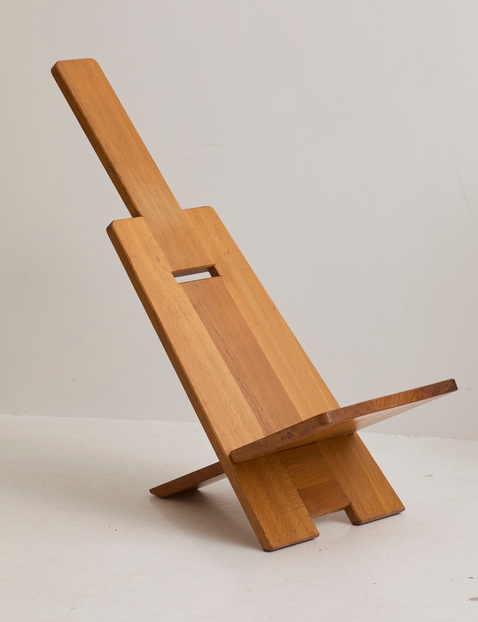 French Palaver Chair by Alain Gaubert in Solid Oak c. 1980 (Signed) — side angle